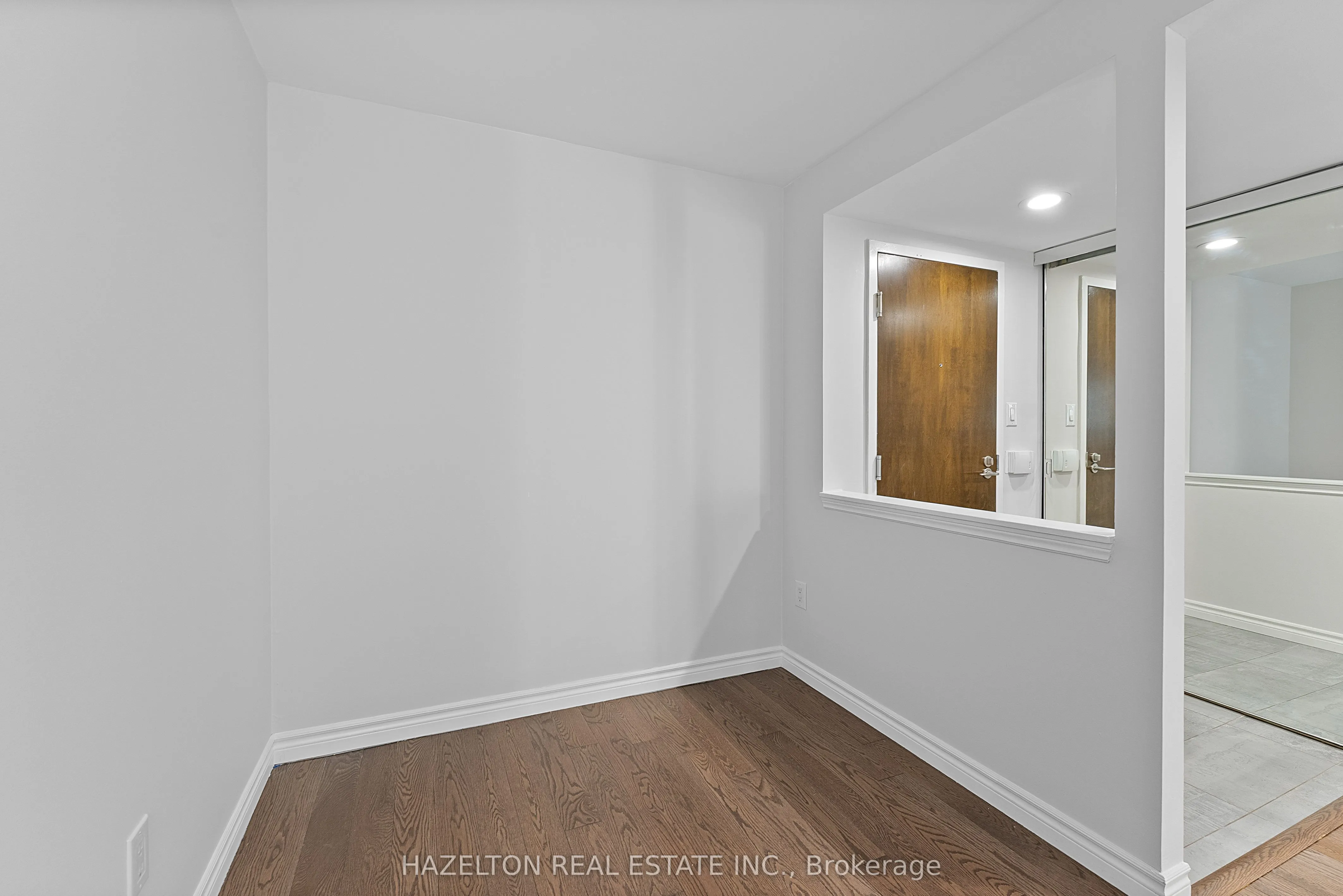 225 Davenport Road, #211