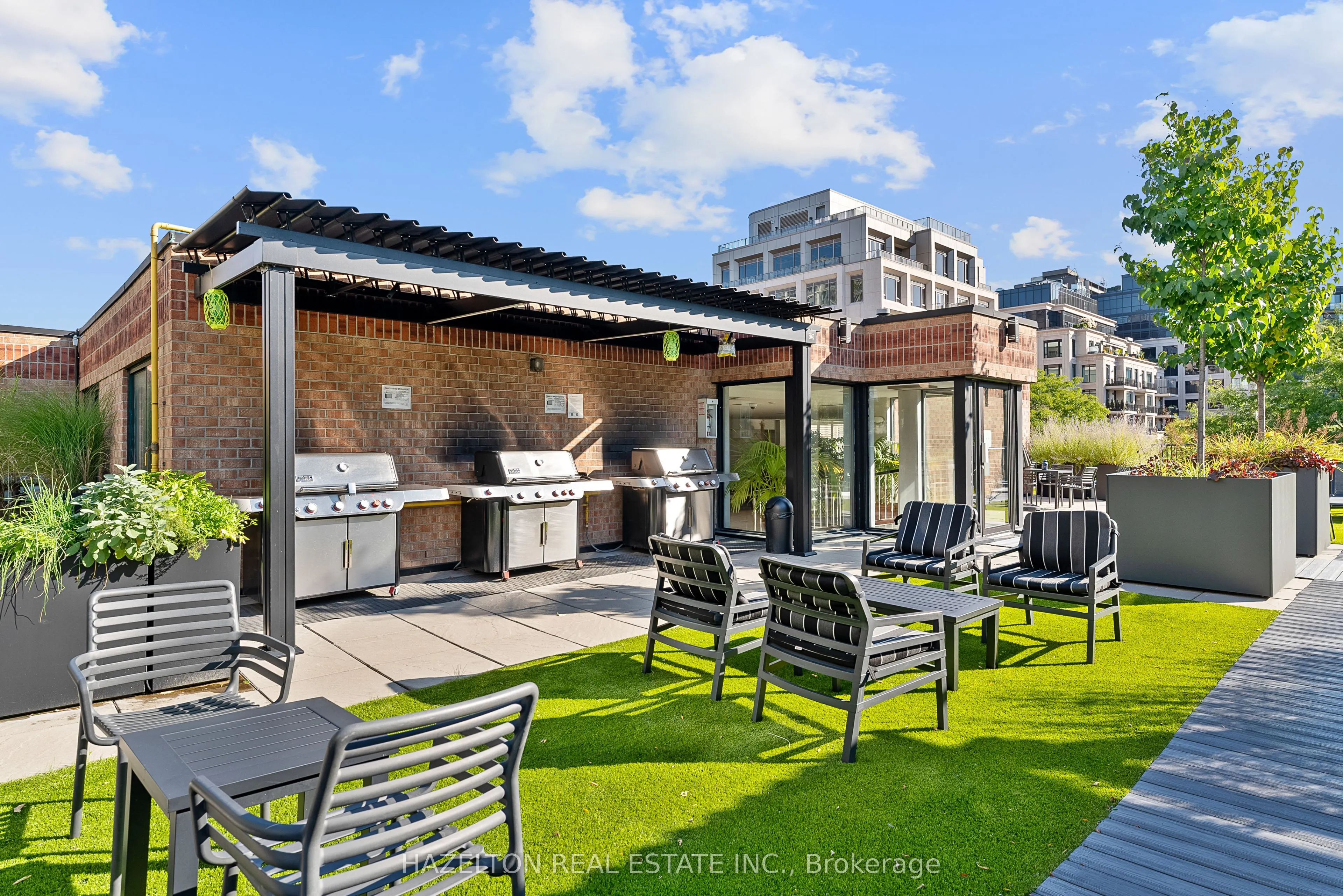 225 Davenport Road, #211