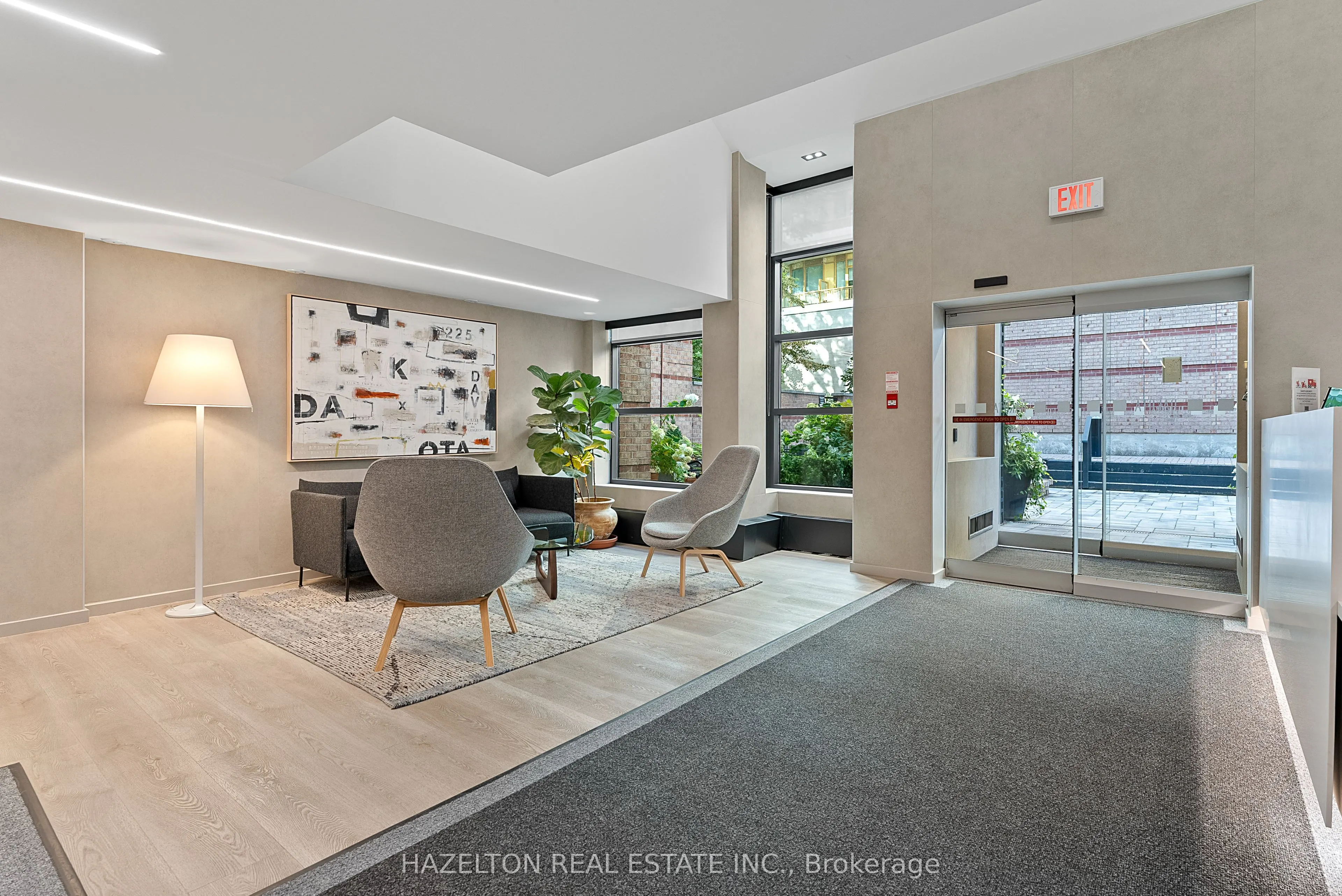 225 Davenport Road, #211