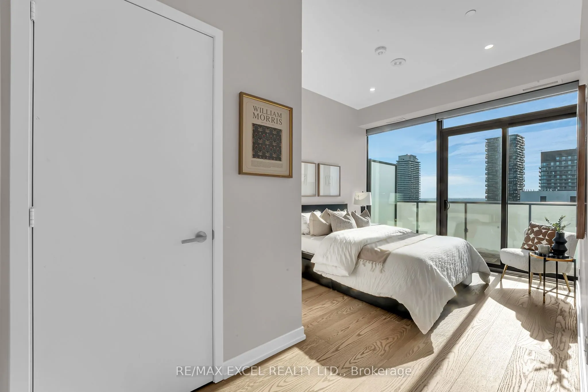 161 Roehampton Avenue, #PH01