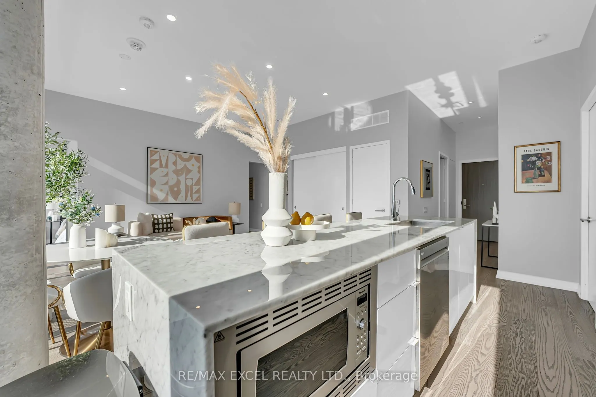 161 Roehampton Avenue, #PH01