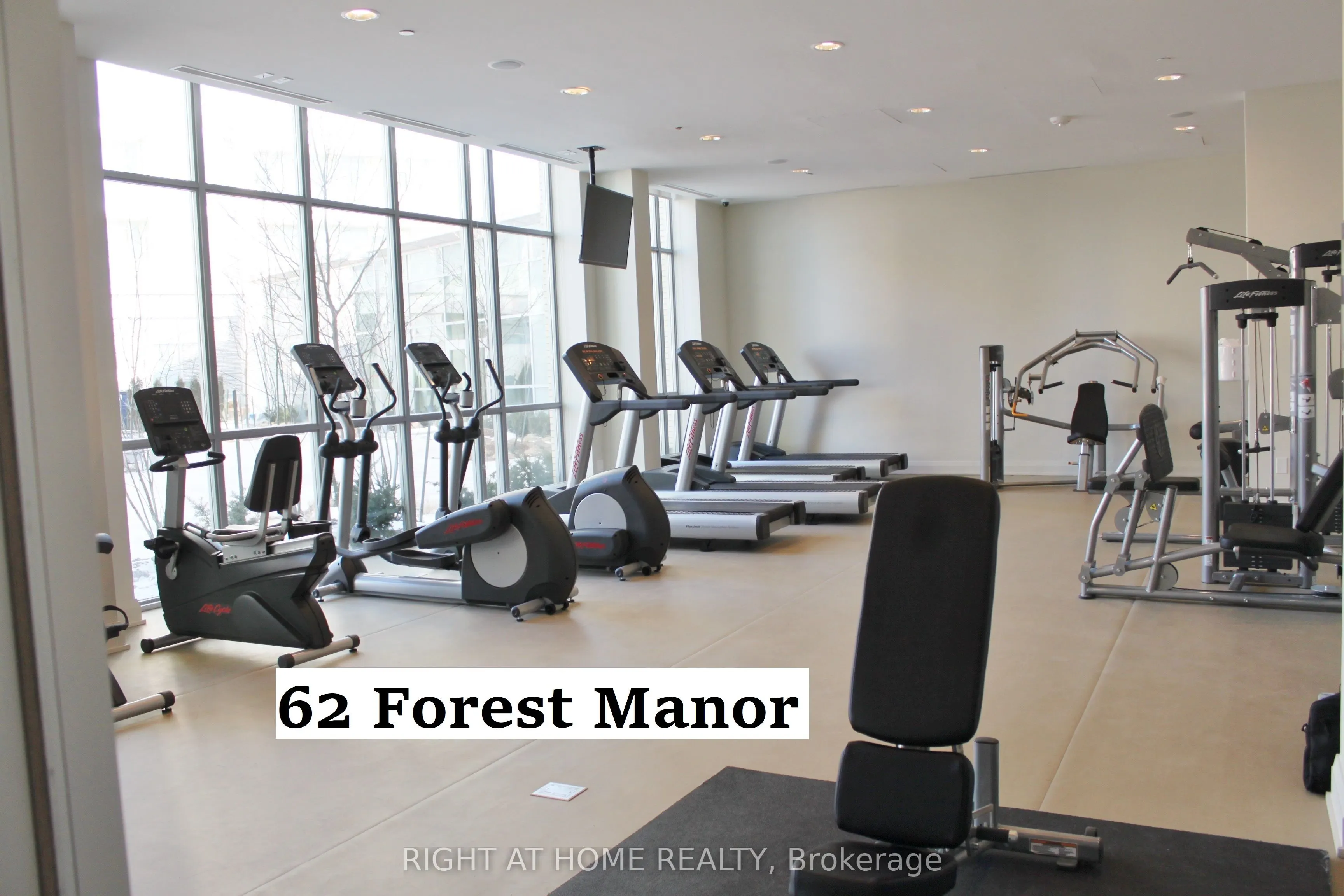 62 Forest Manor Road, #1010