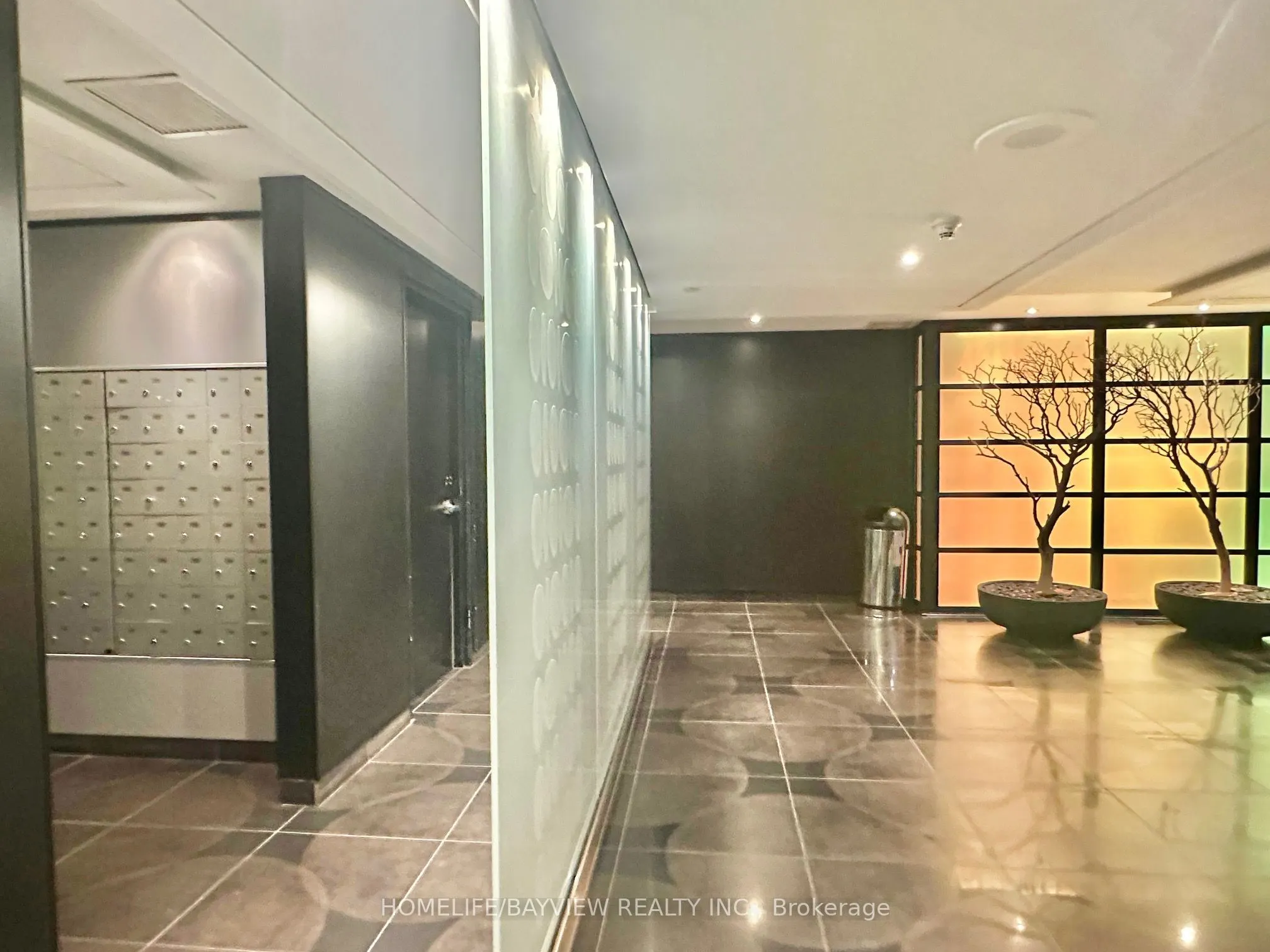 210 Victoria Street, #610