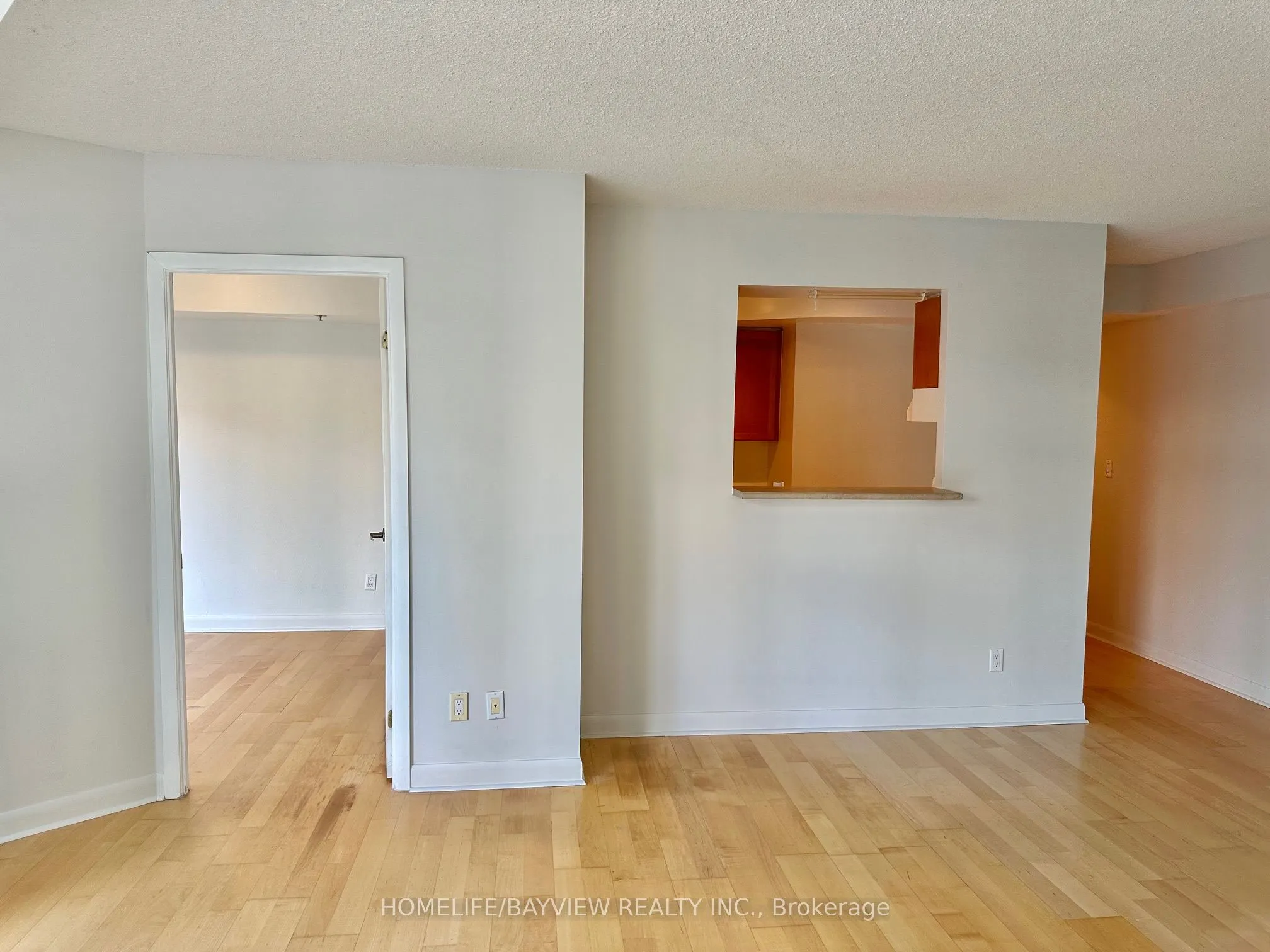 210 Victoria Street, #610