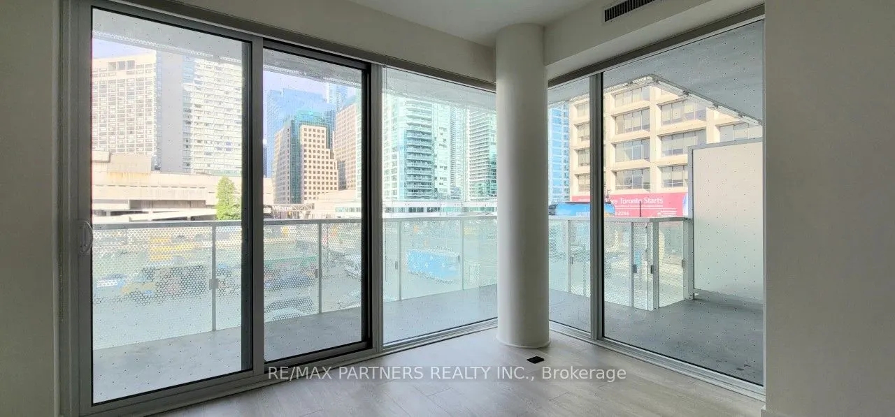 15 Queen's Quay E, #219