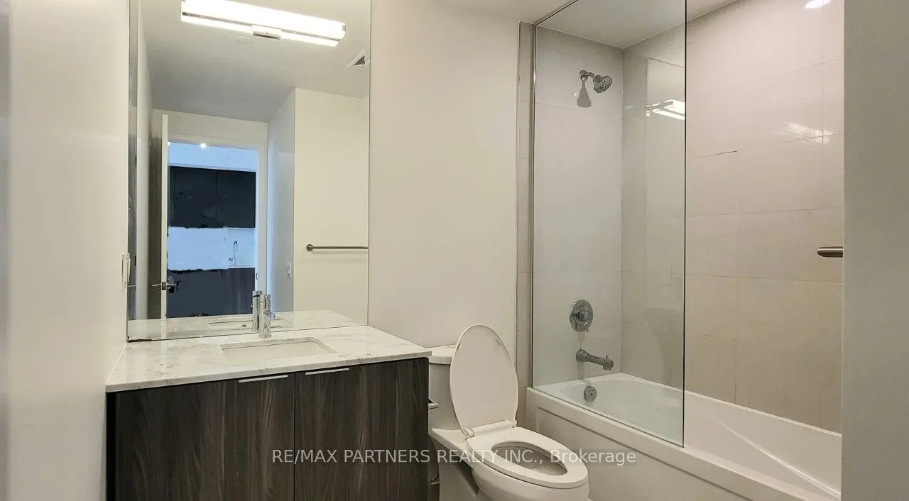 15 Queen's Quay E, #219