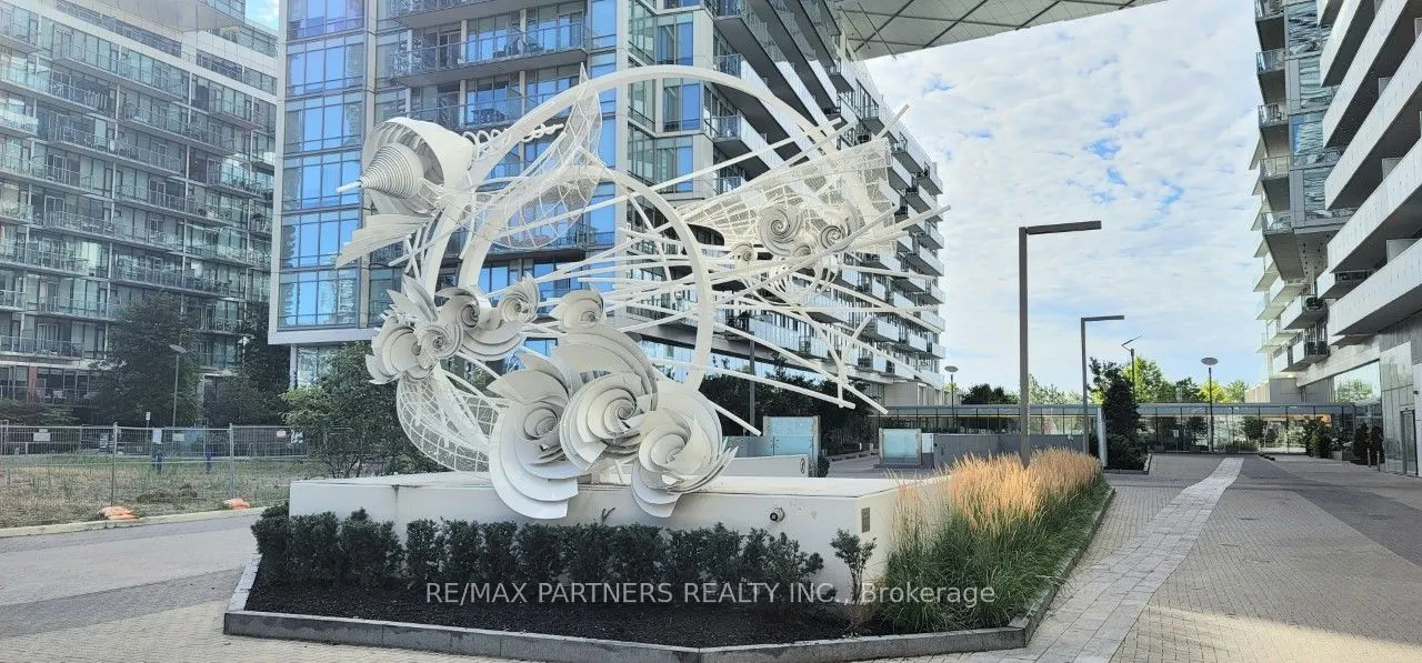 15 Queen's Quay E, #219