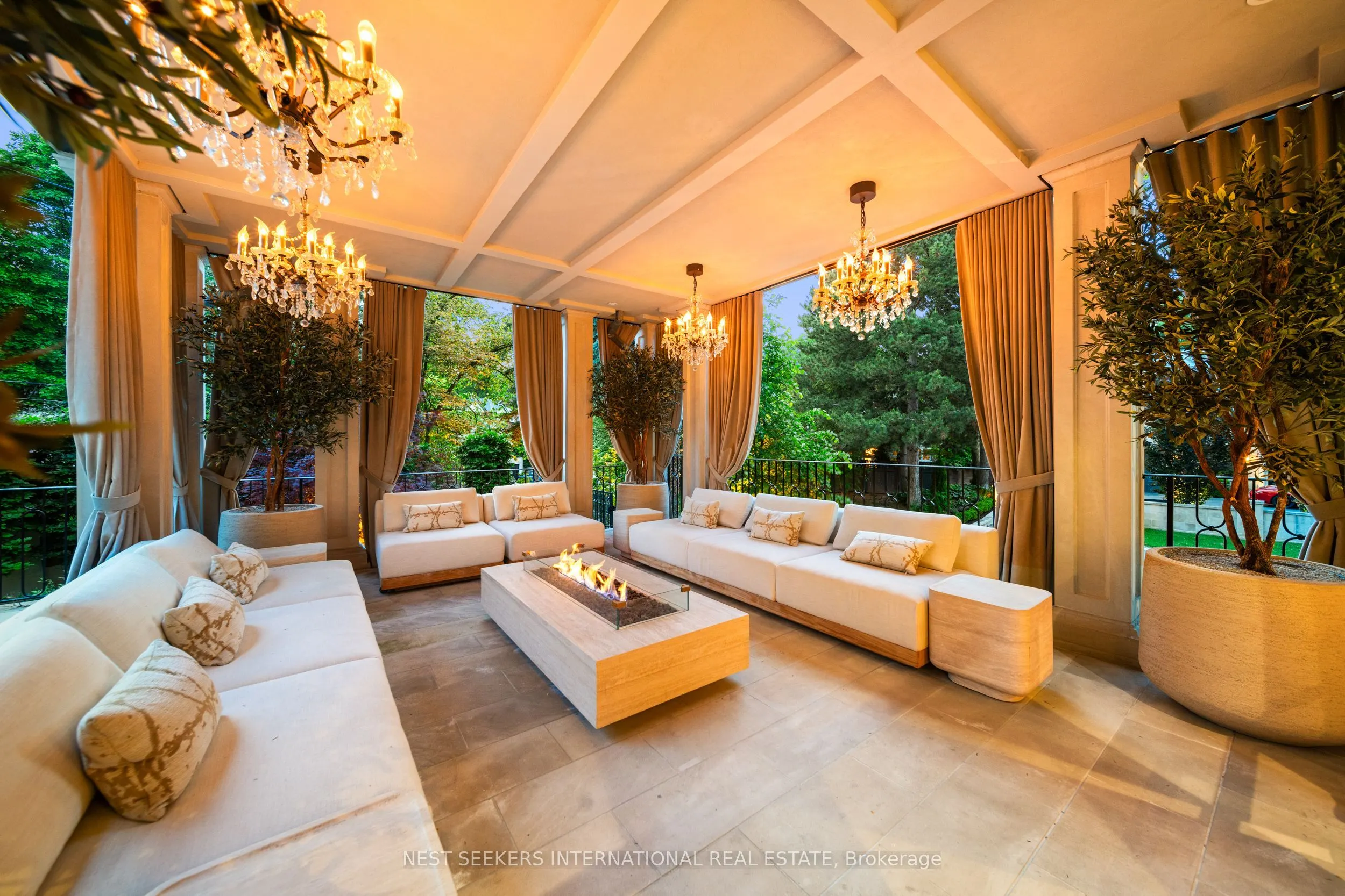 100 Ardwold Gate