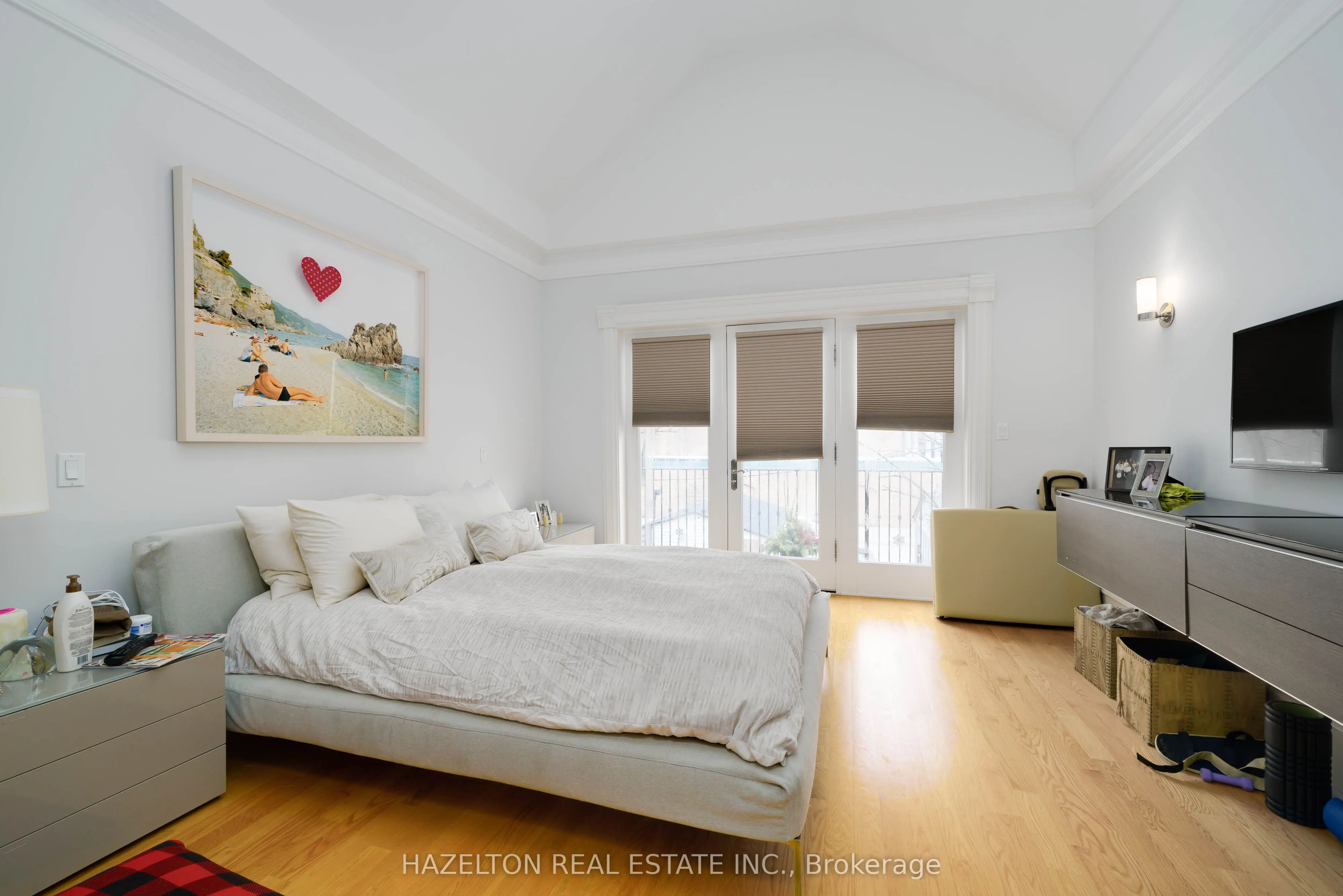 44 Hazelton Avenue