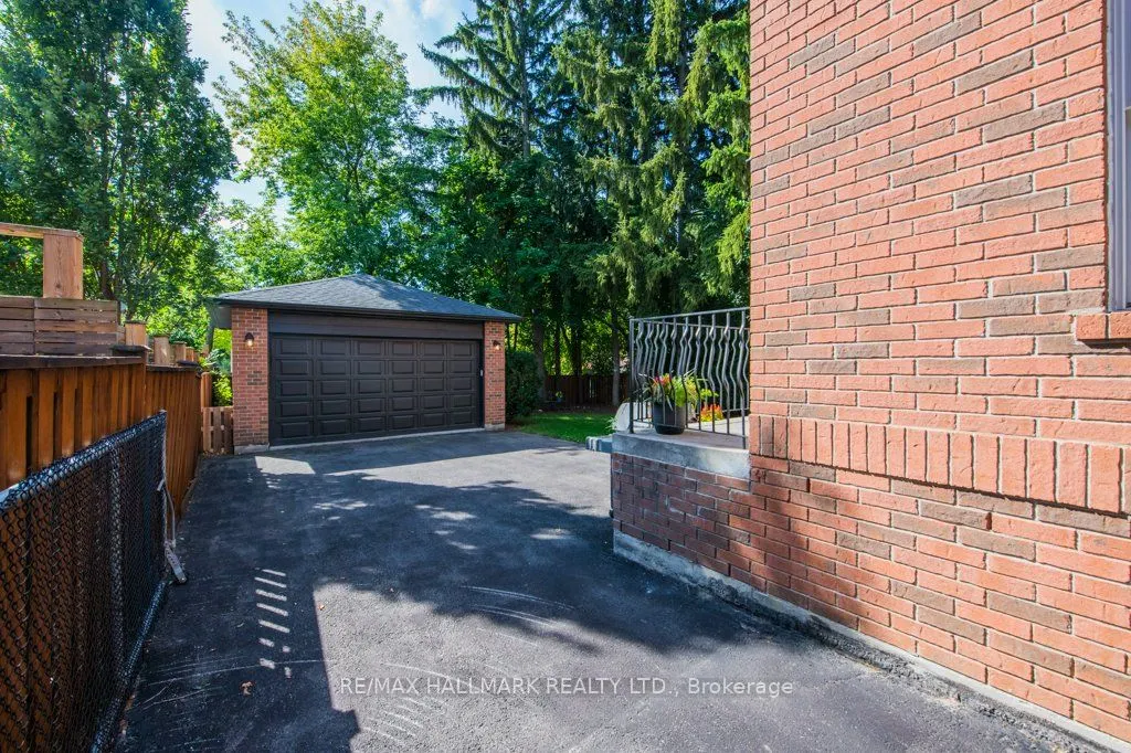 189 Burnett Avenue