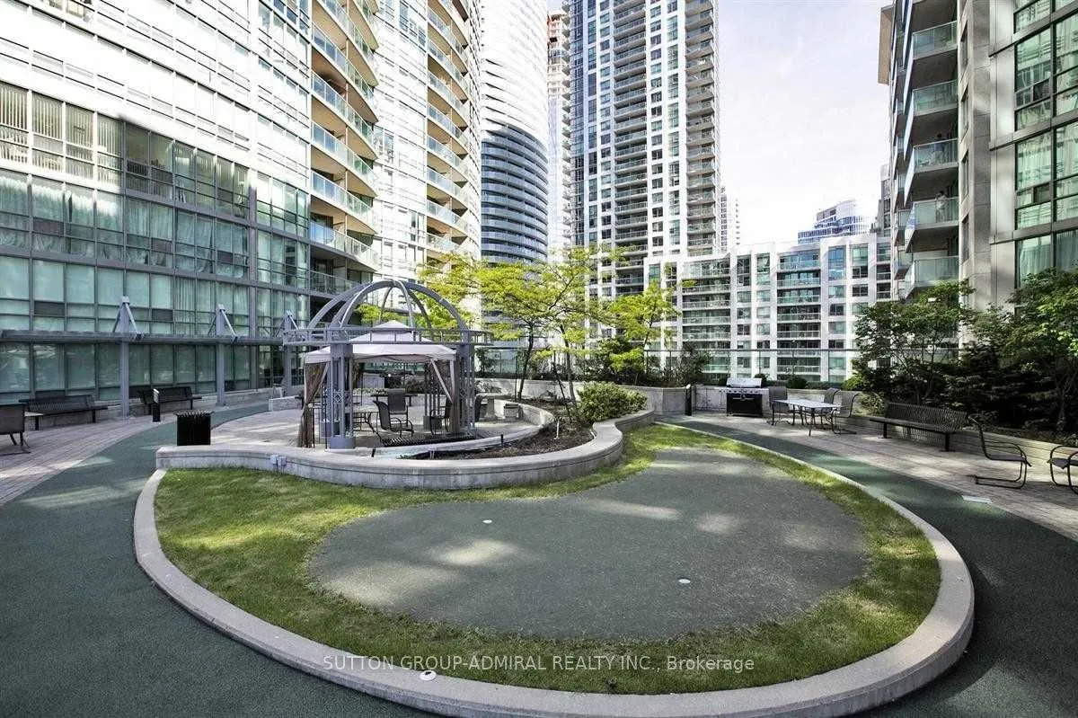 51 Lower Simcoe Street, #228