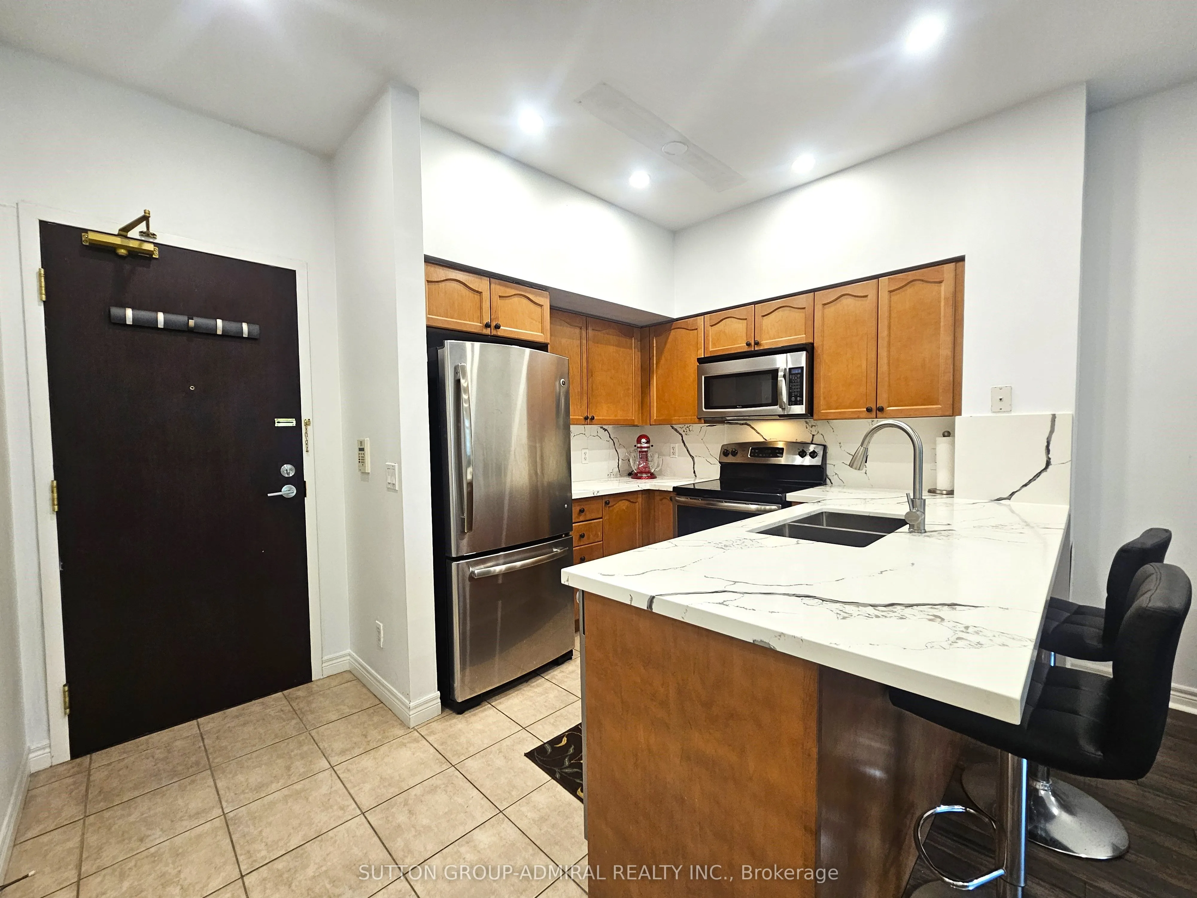 51 Lower Simcoe Street, #228