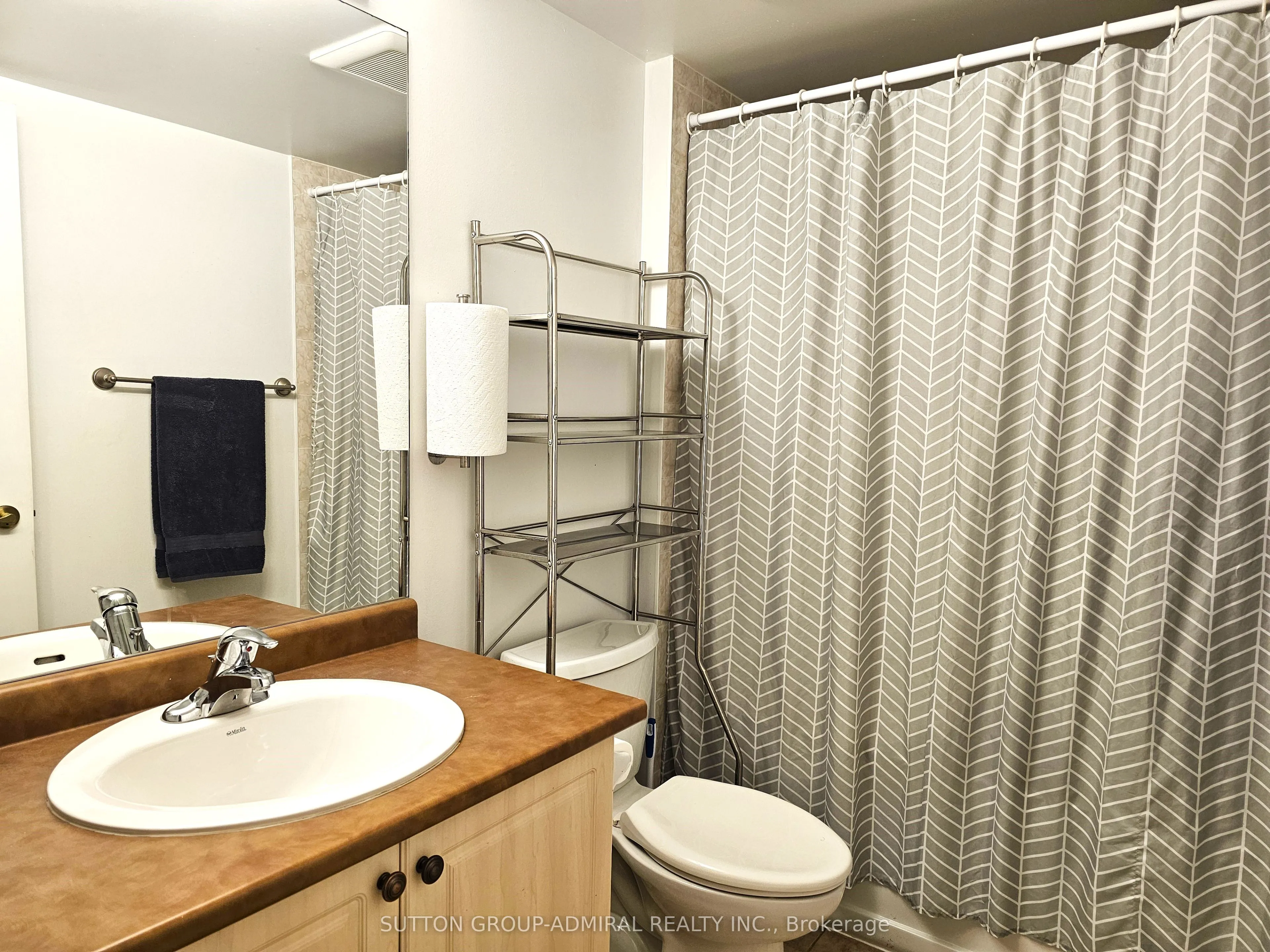 51 Lower Simcoe Street, #228