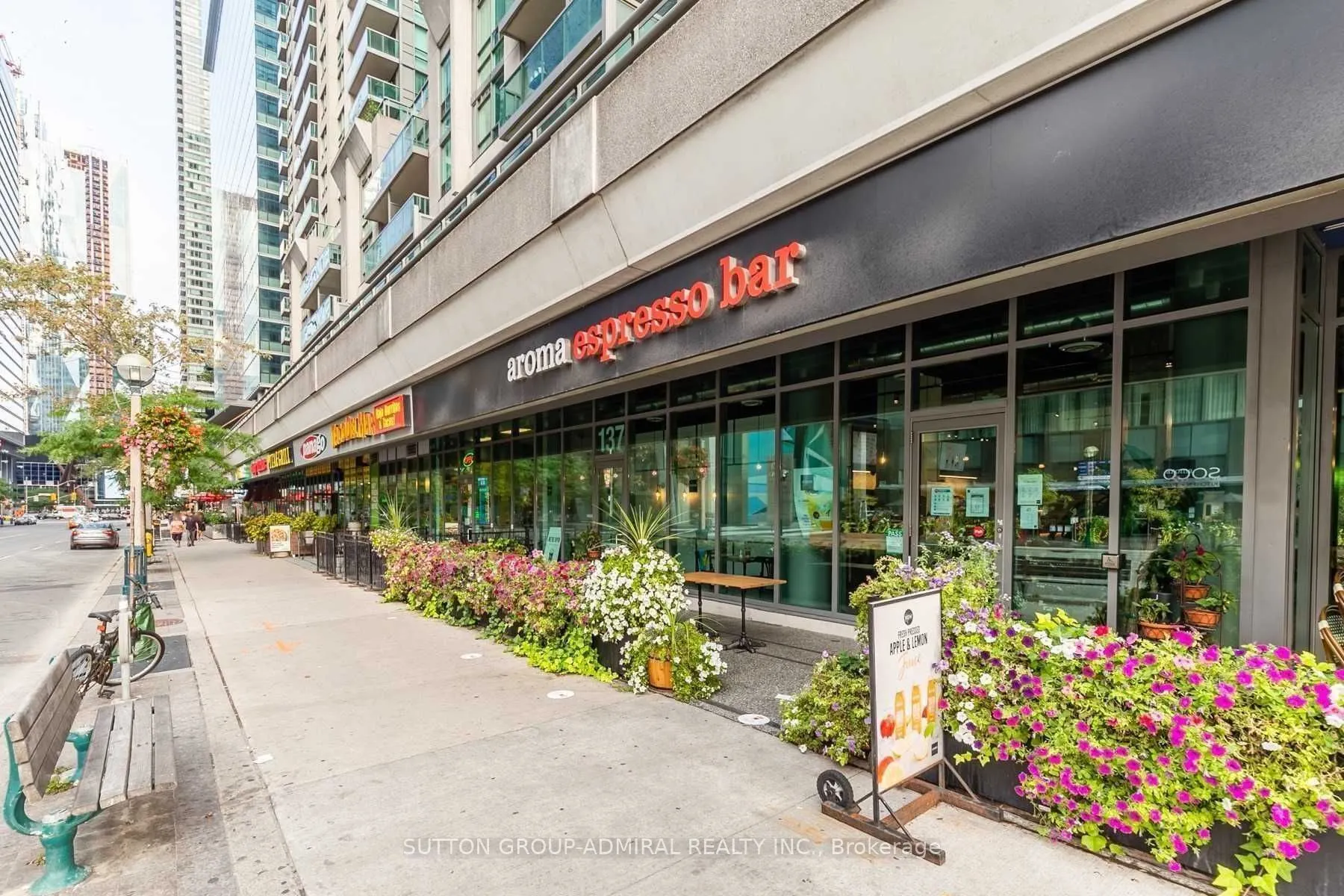 51 Lower Simcoe Street, #228