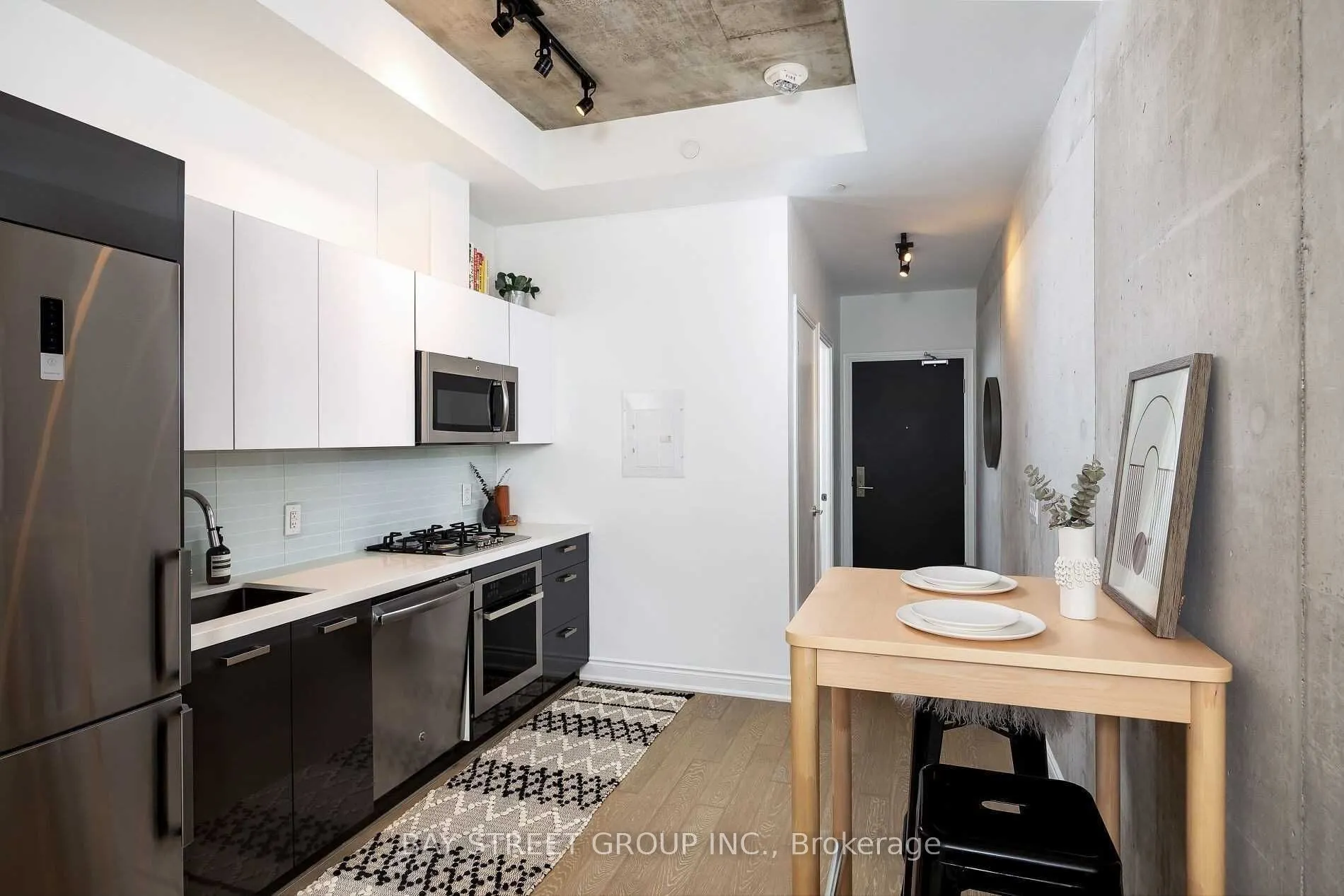 608 Richmond Street W, #614