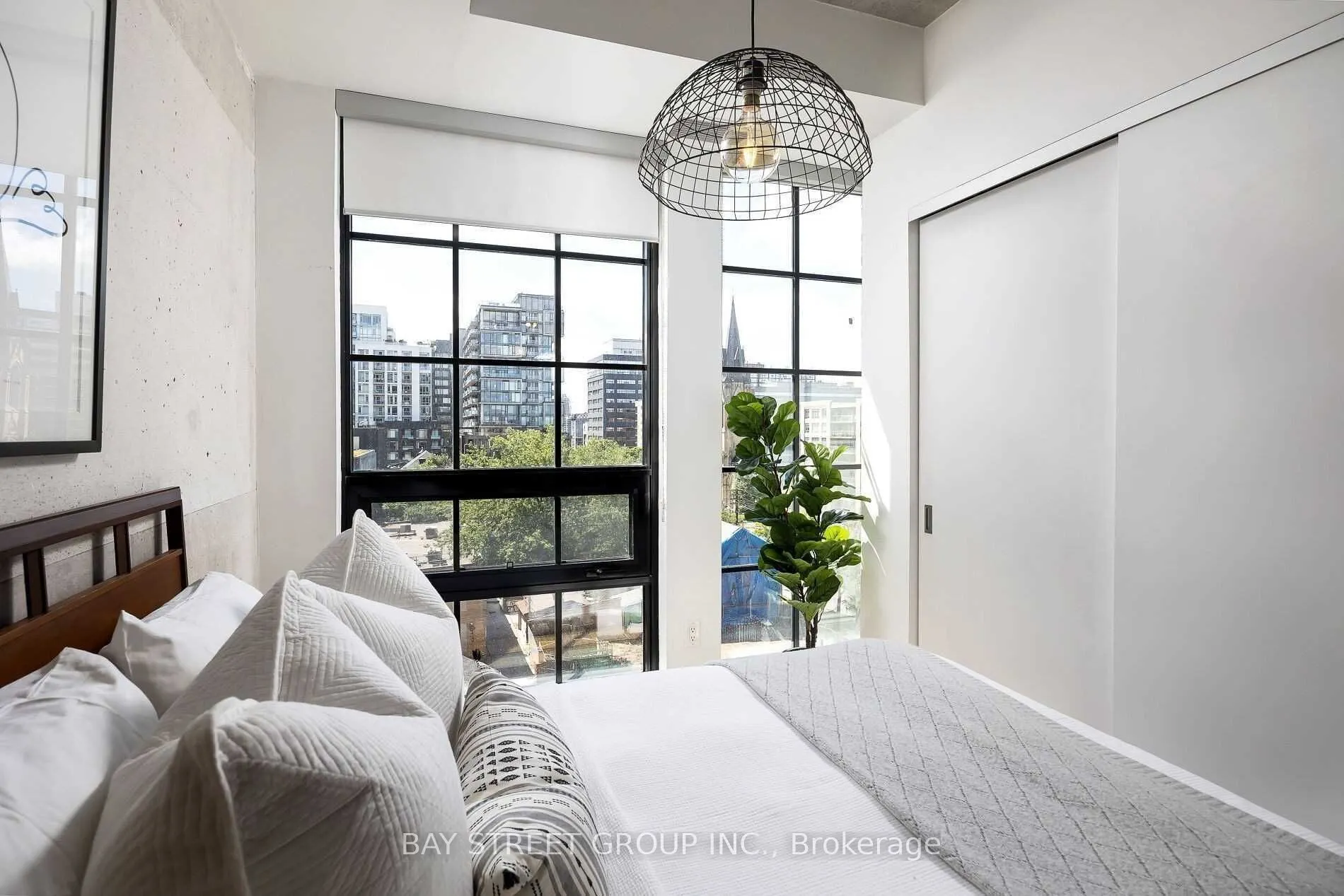 608 Richmond Street W, #614