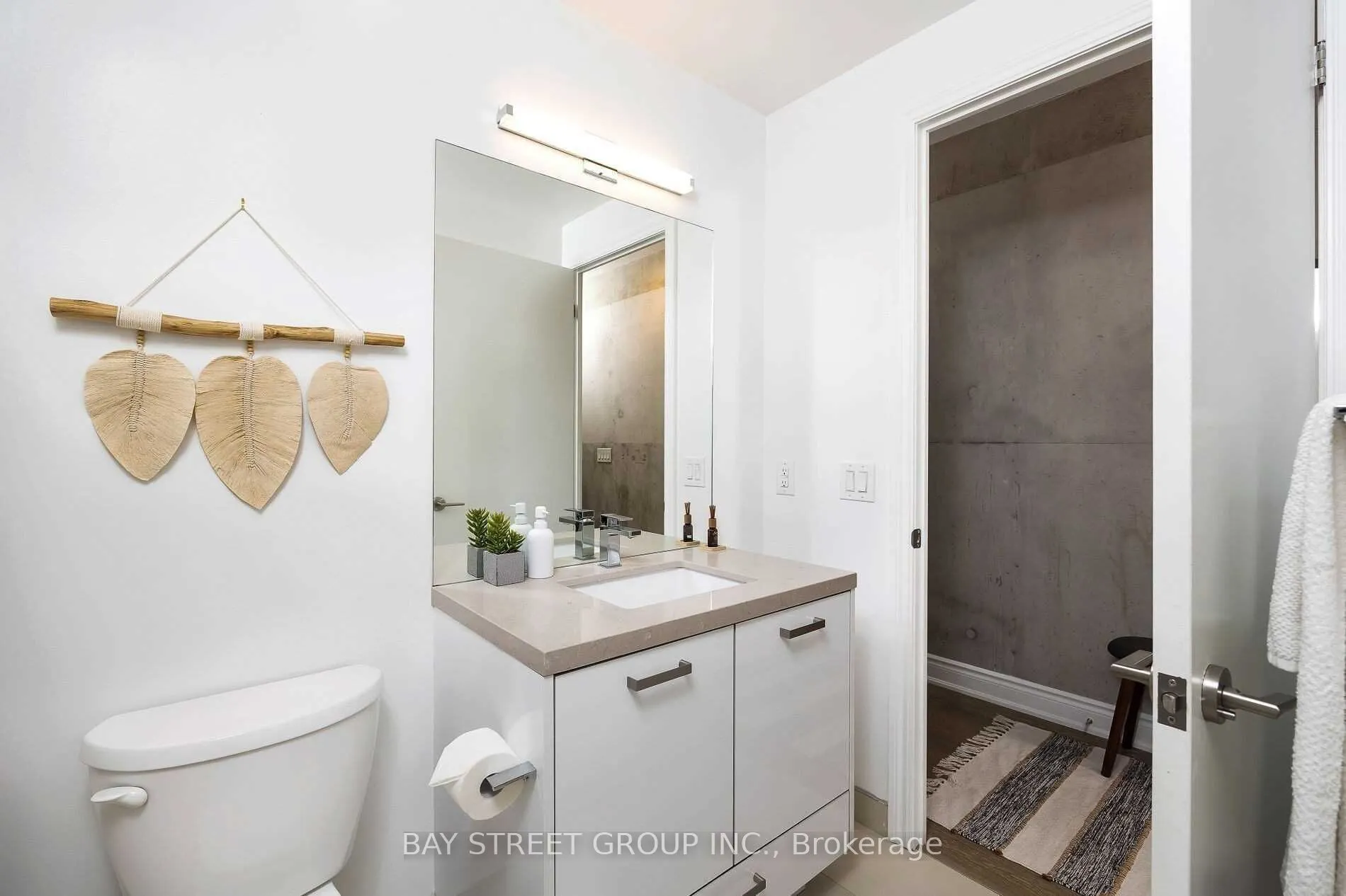 608 Richmond Street W, #614