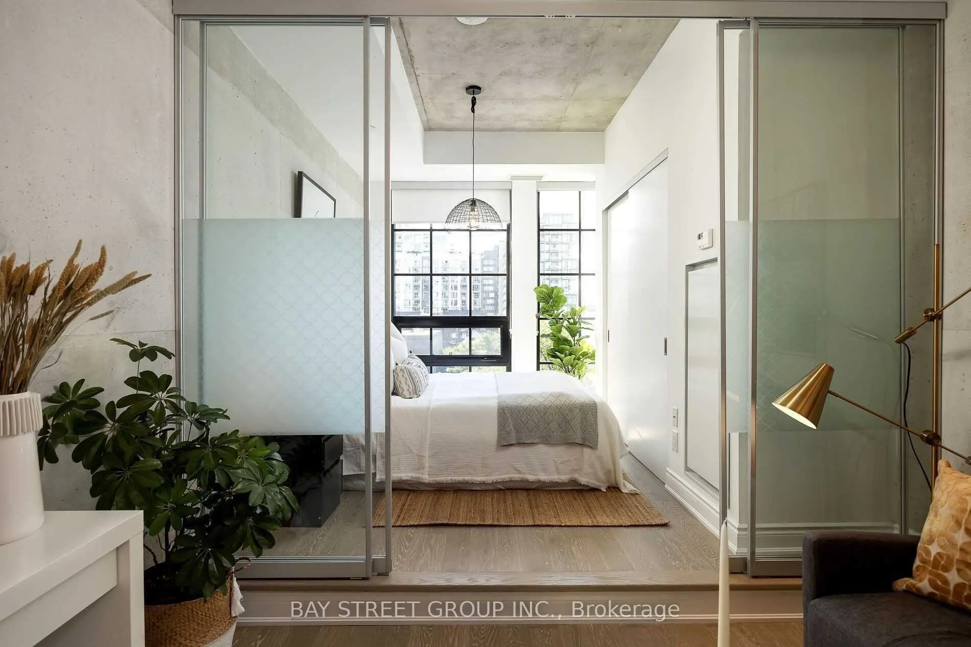 608 Richmond Street W, #614