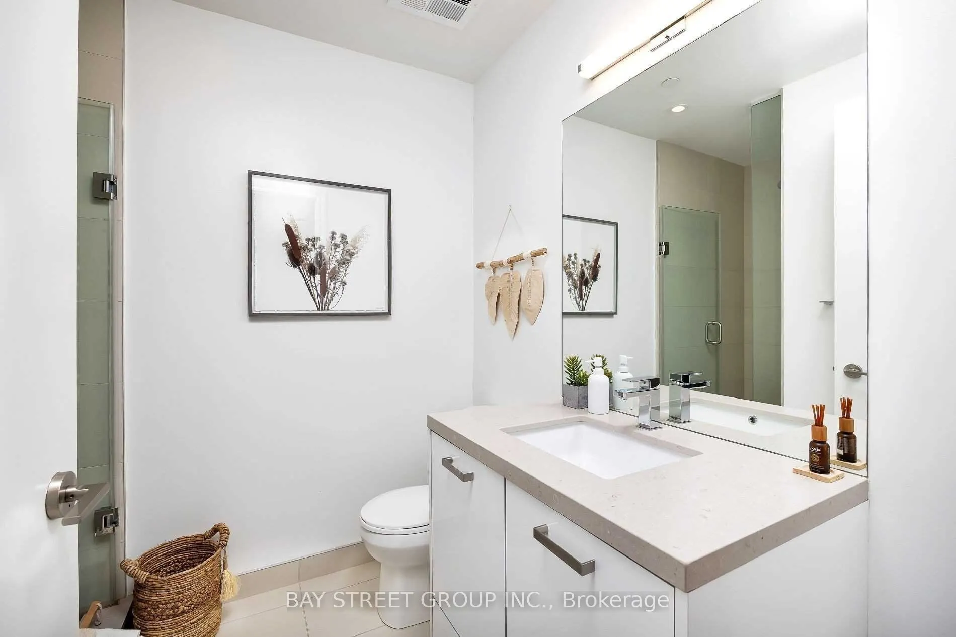 608 Richmond Street W, #614