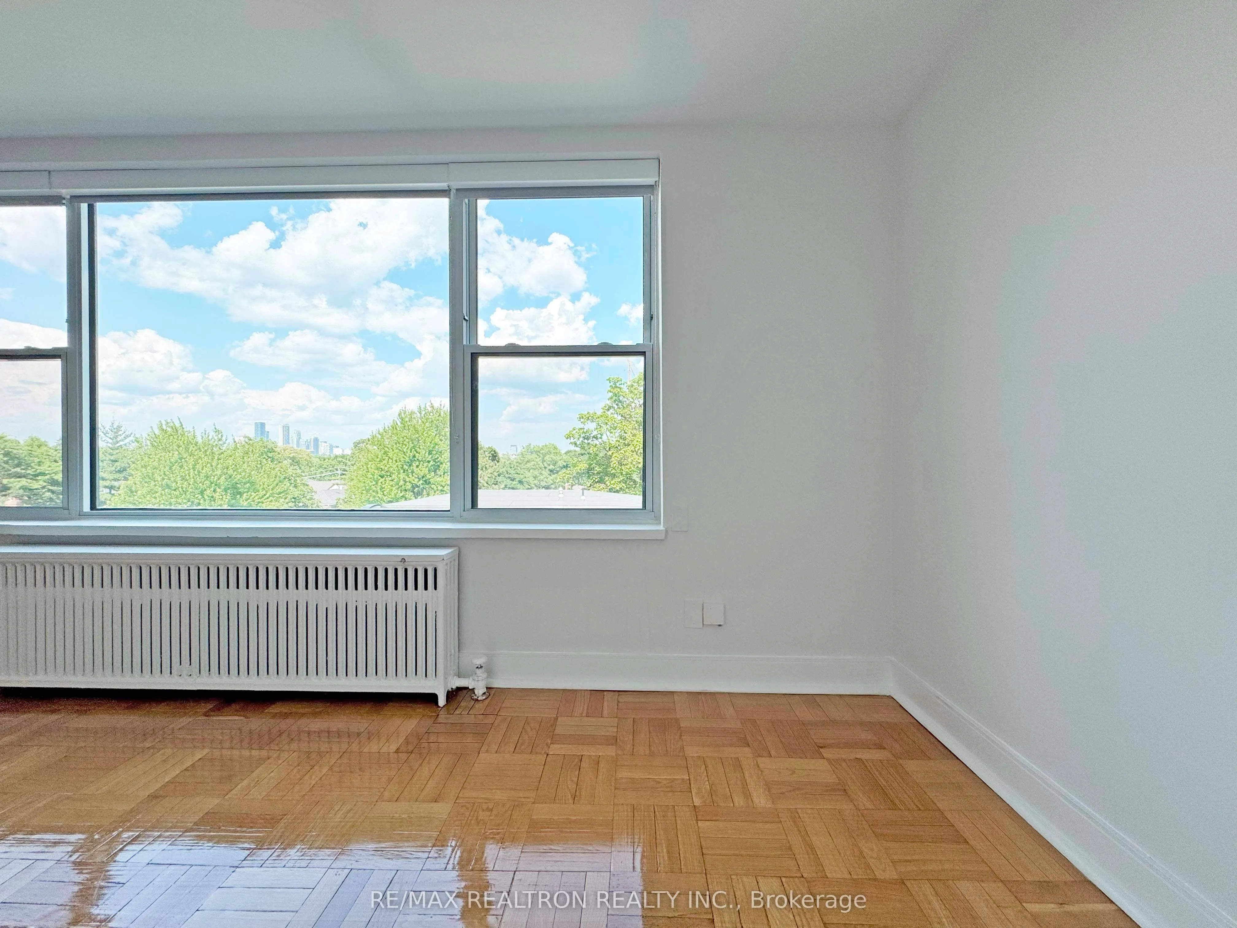 1545 Bathurst Street, #209