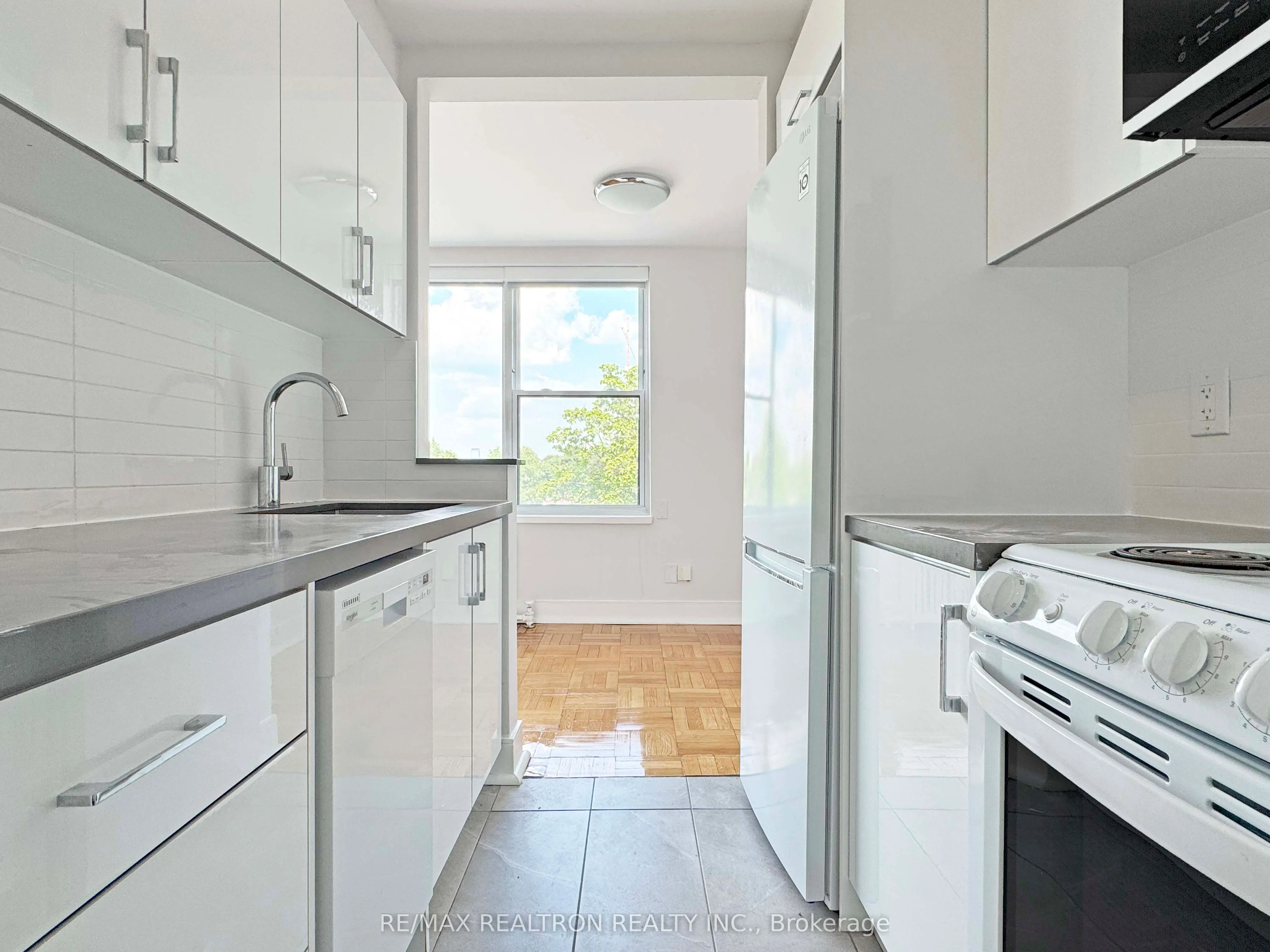 1545 Bathurst Street, #209