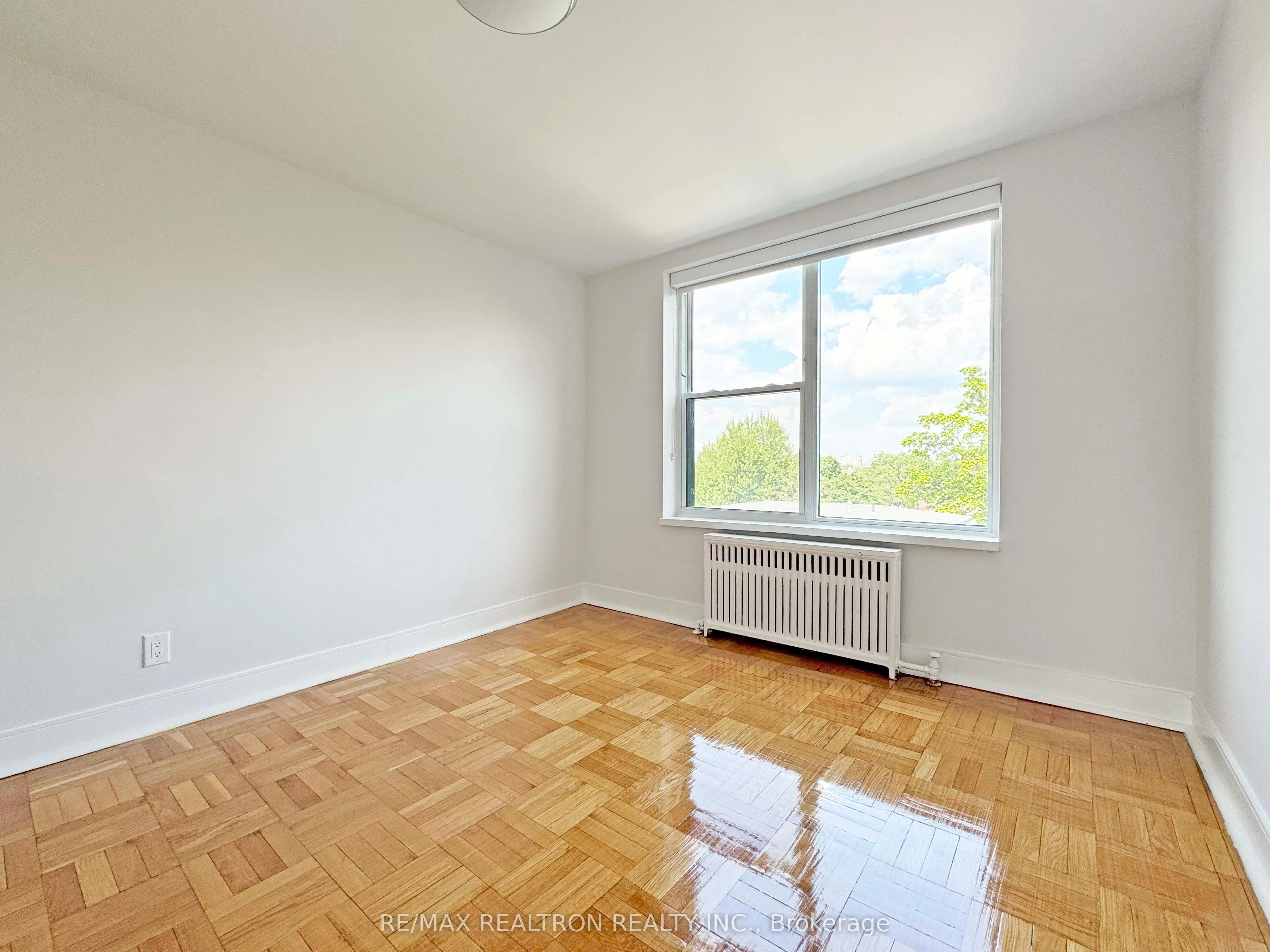 1545 Bathurst Street, #209
