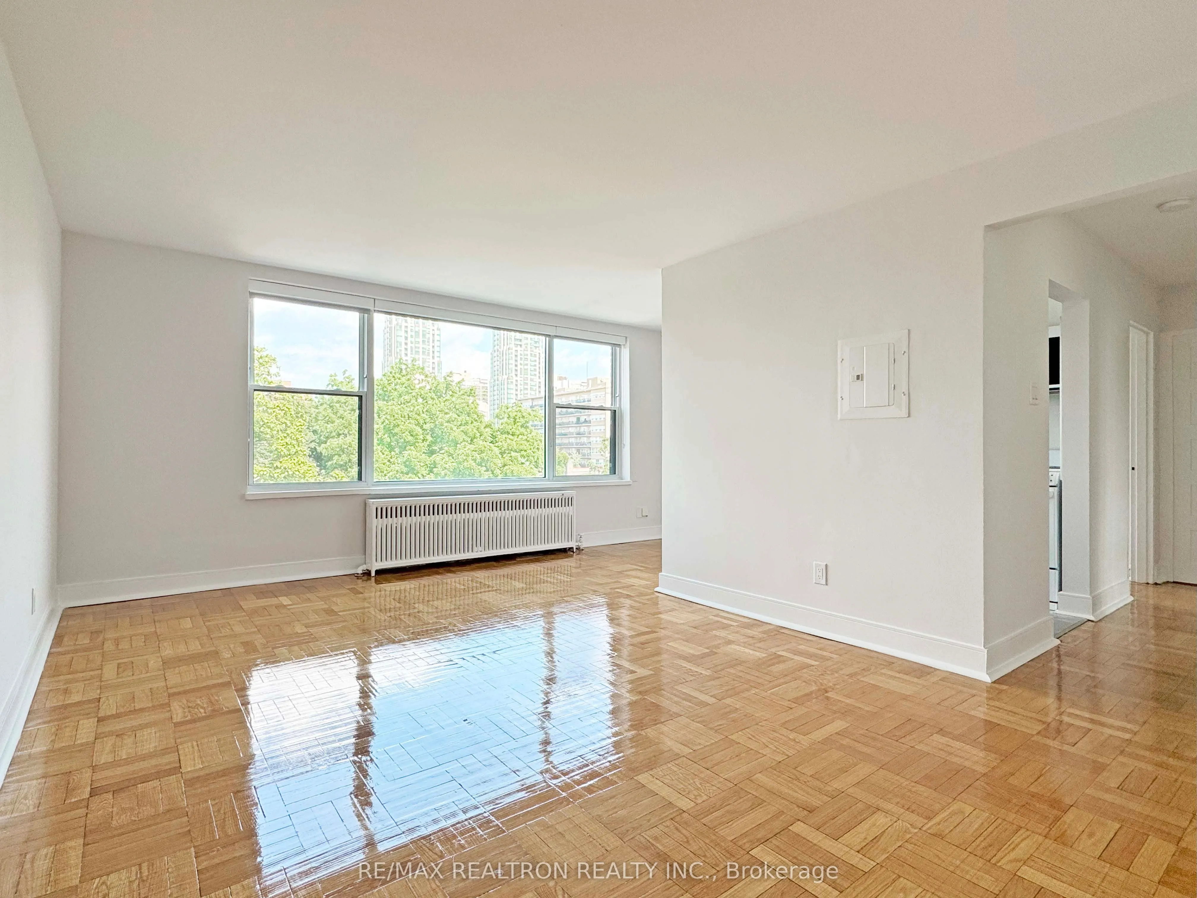 1545 Bathurst Street, #209