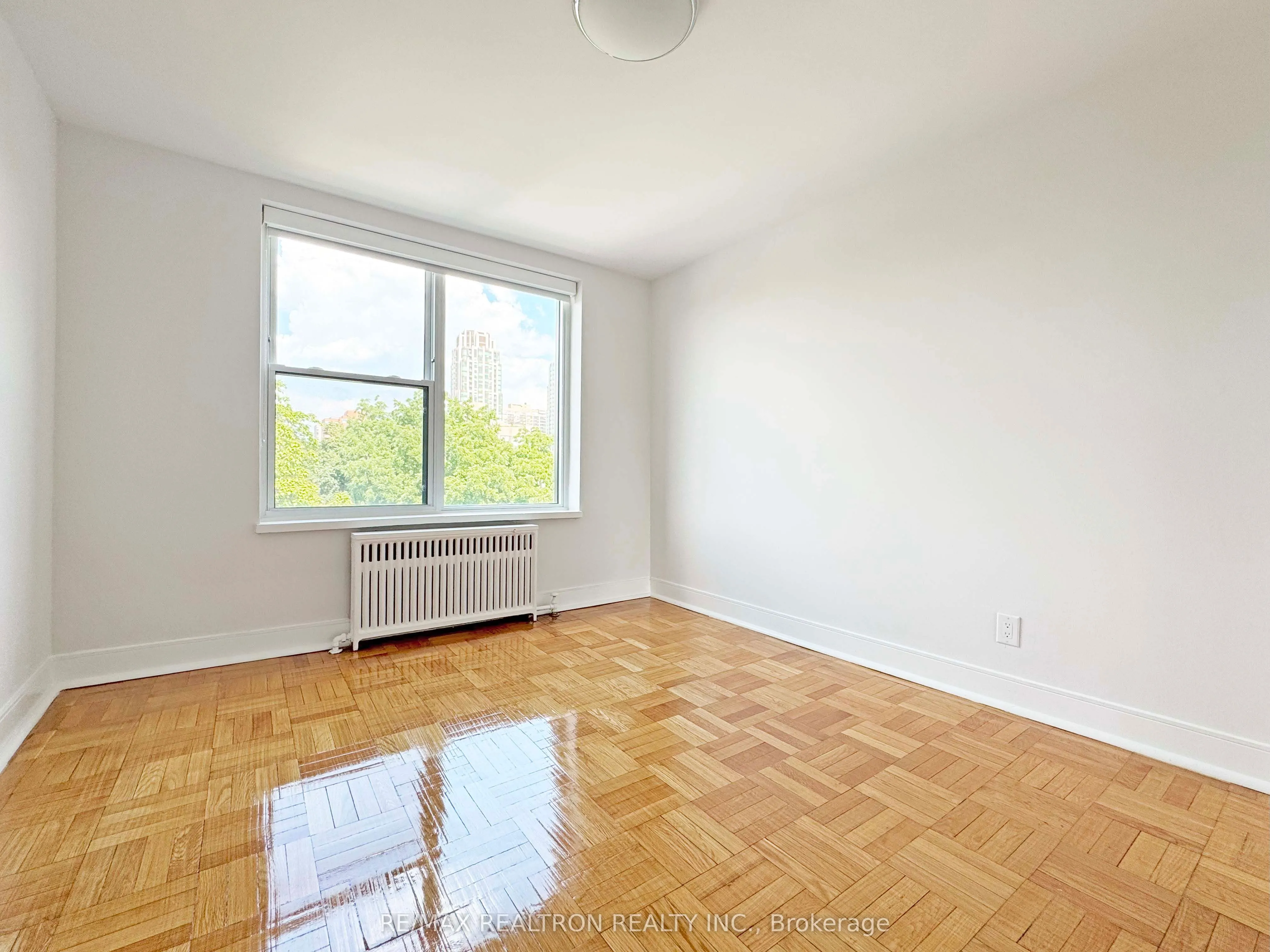 1545 Bathurst Street, #209