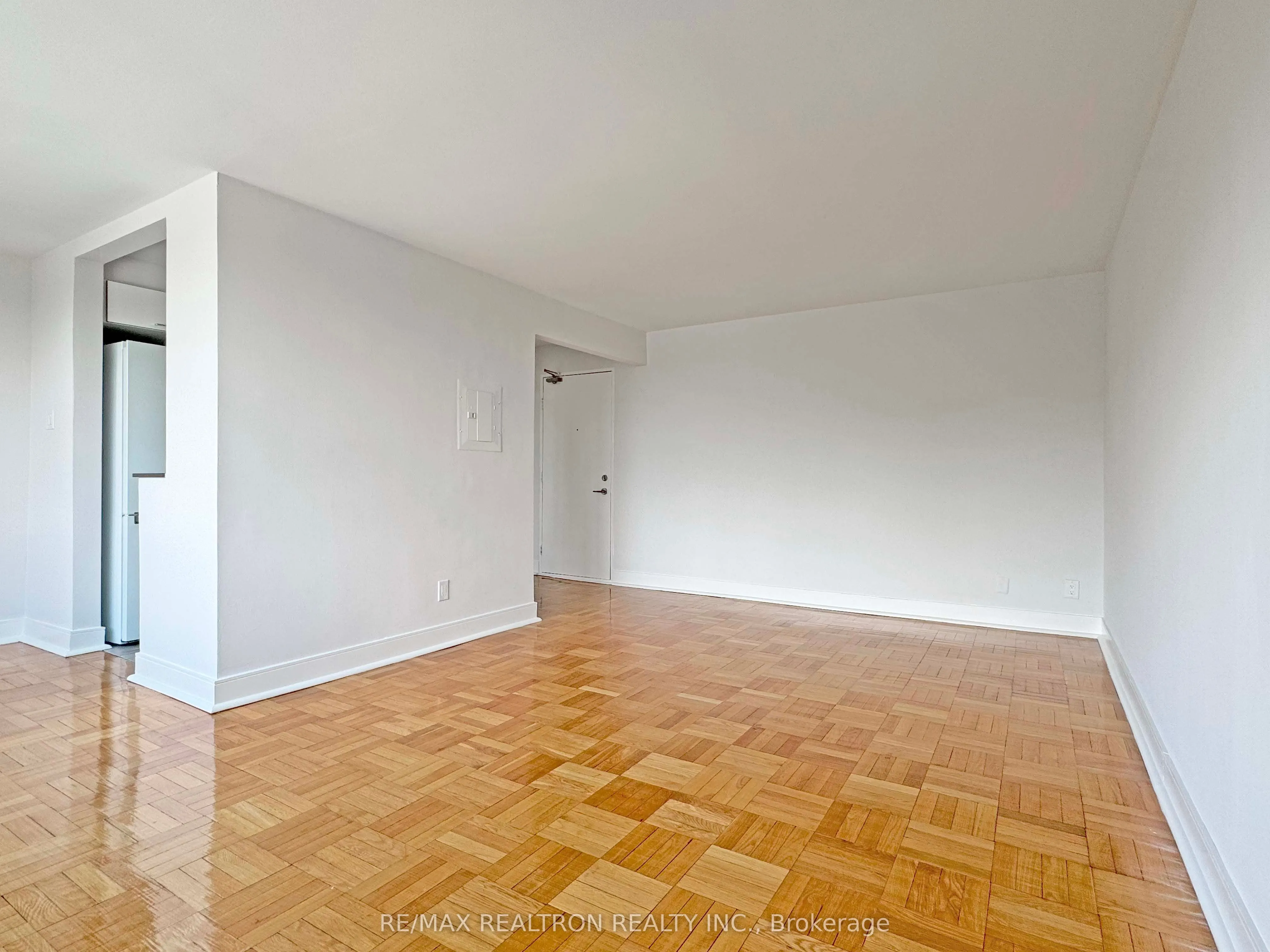 1545 Bathurst Street, #209