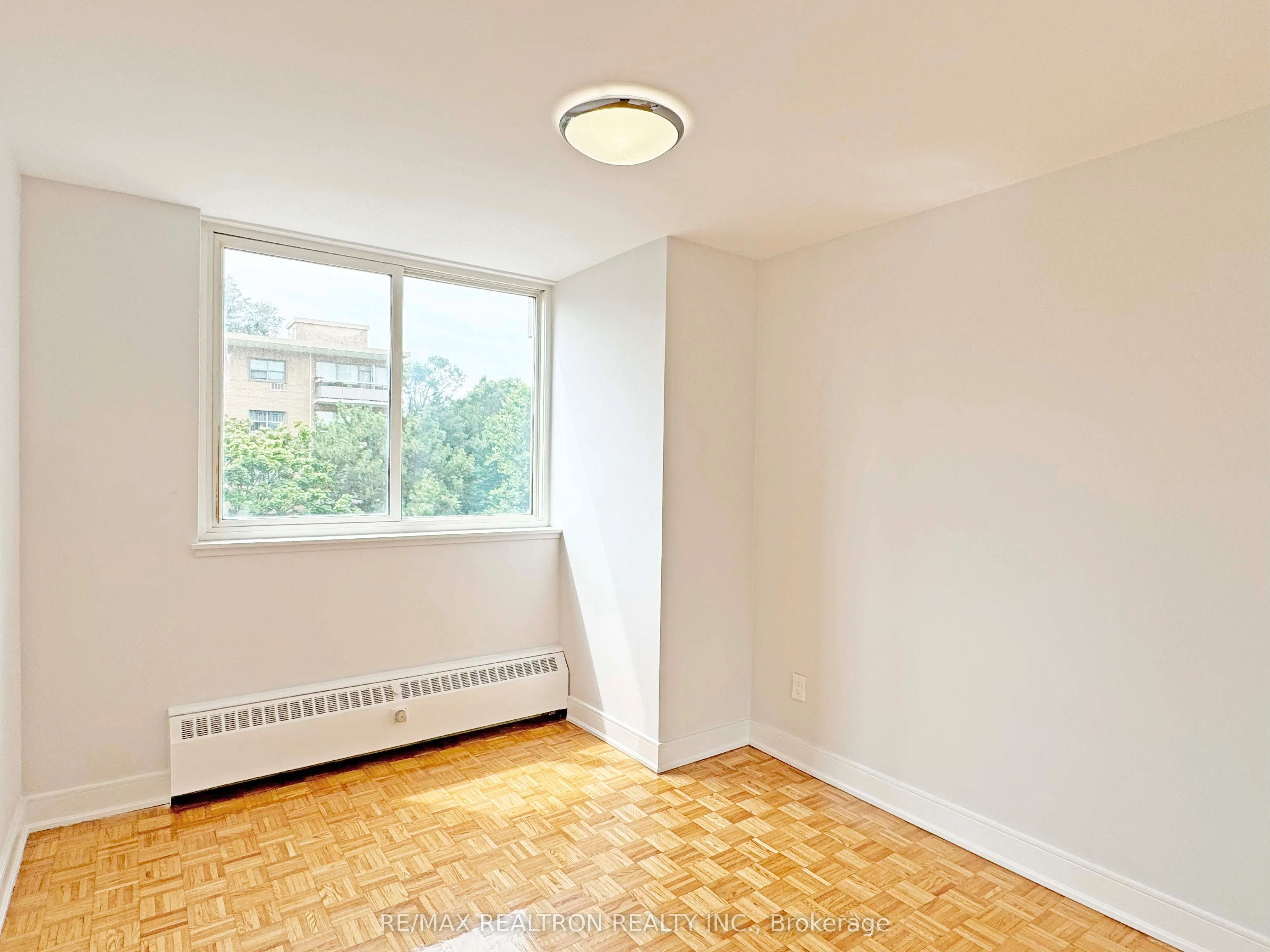 10 Shallmar Boulevard, #407