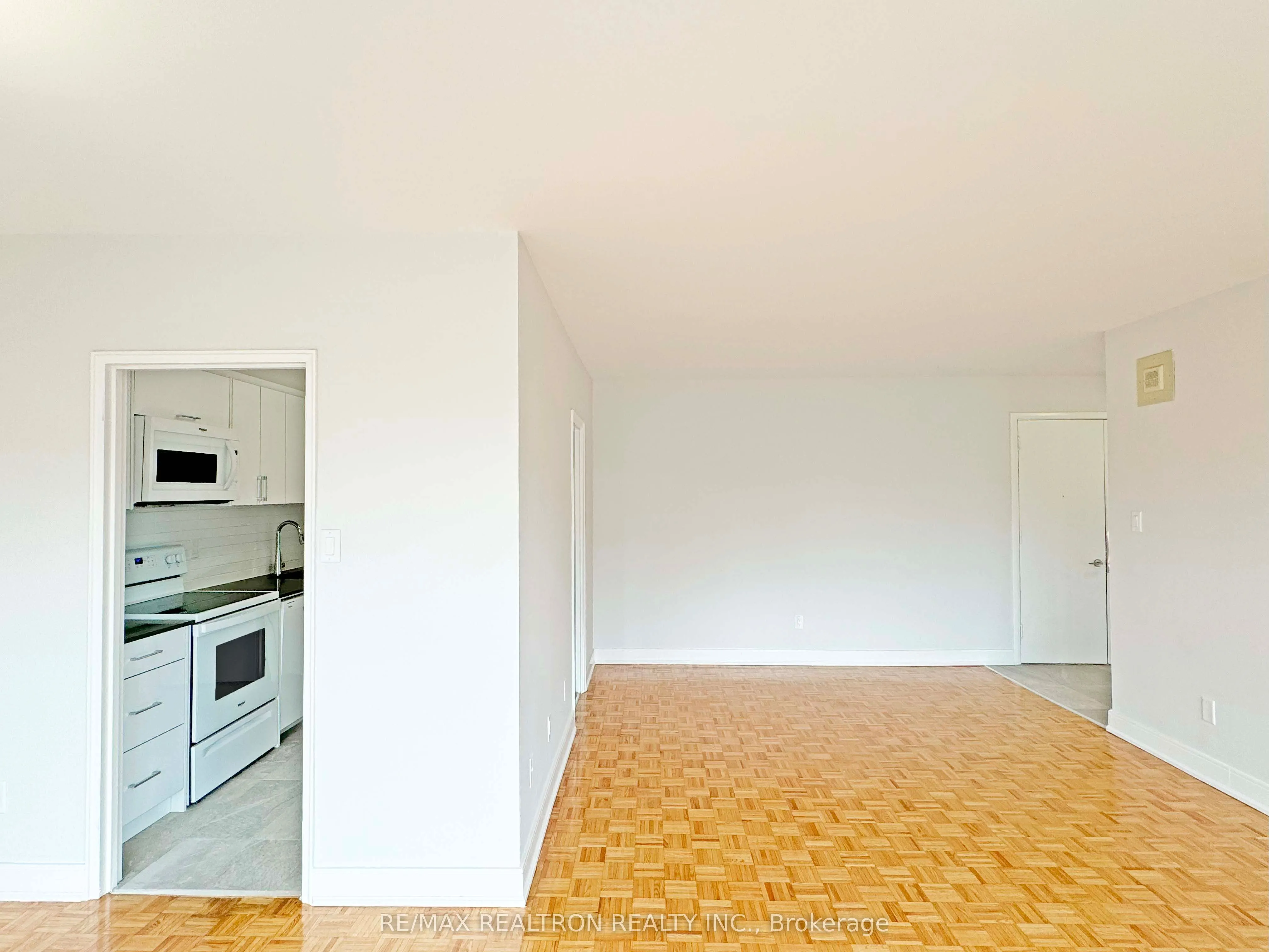 10 Shallmar Boulevard, #407