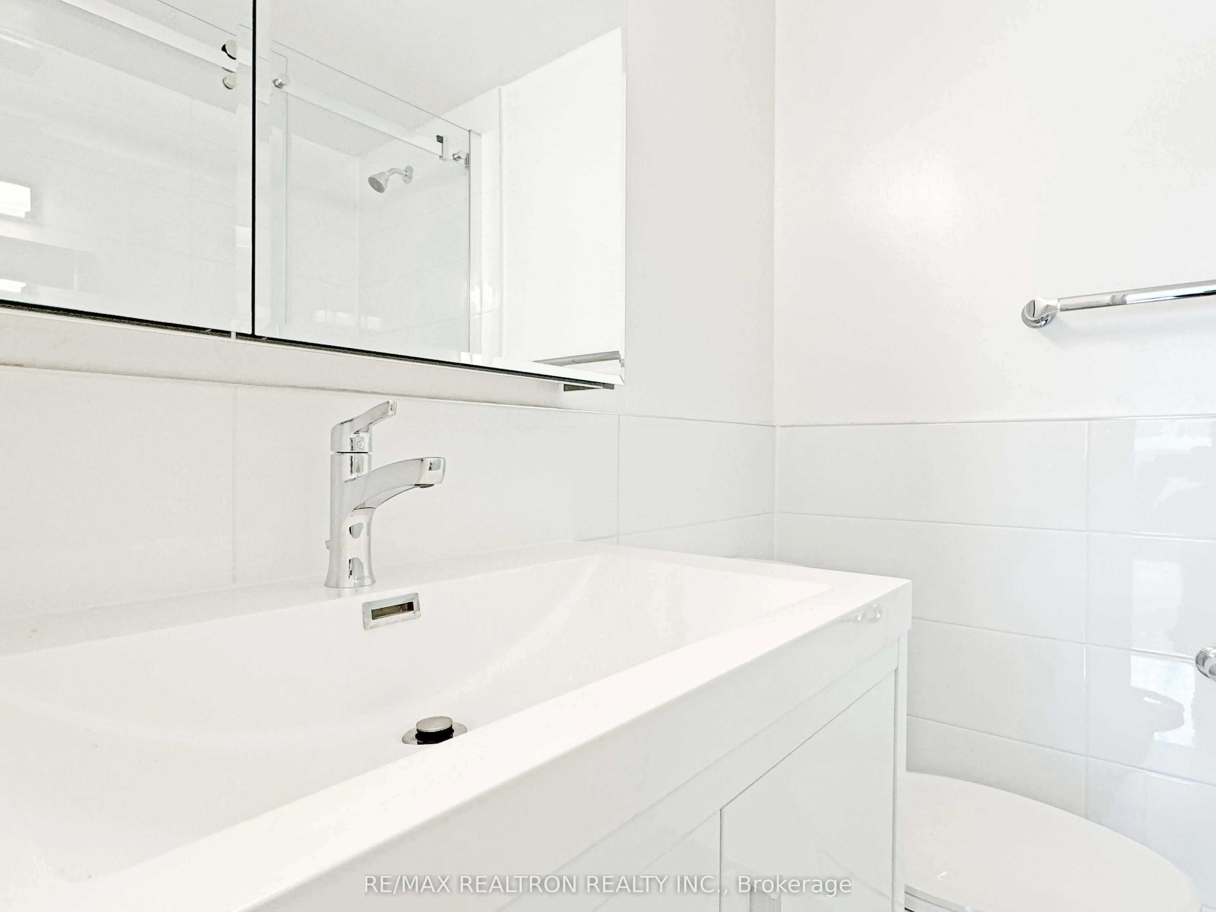 10 Shallmar Boulevard, #407