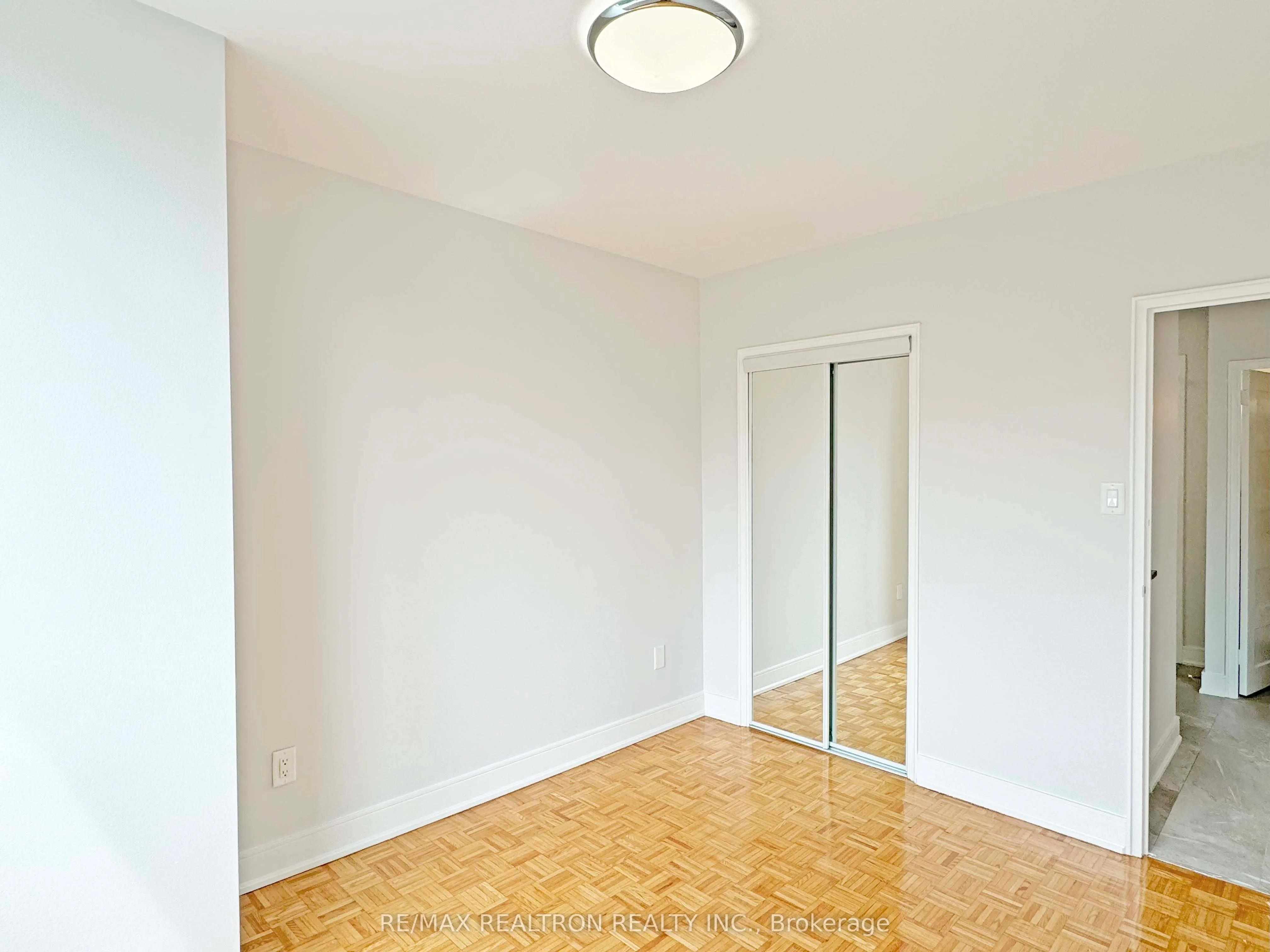 10 Shallmar Boulevard, #407
