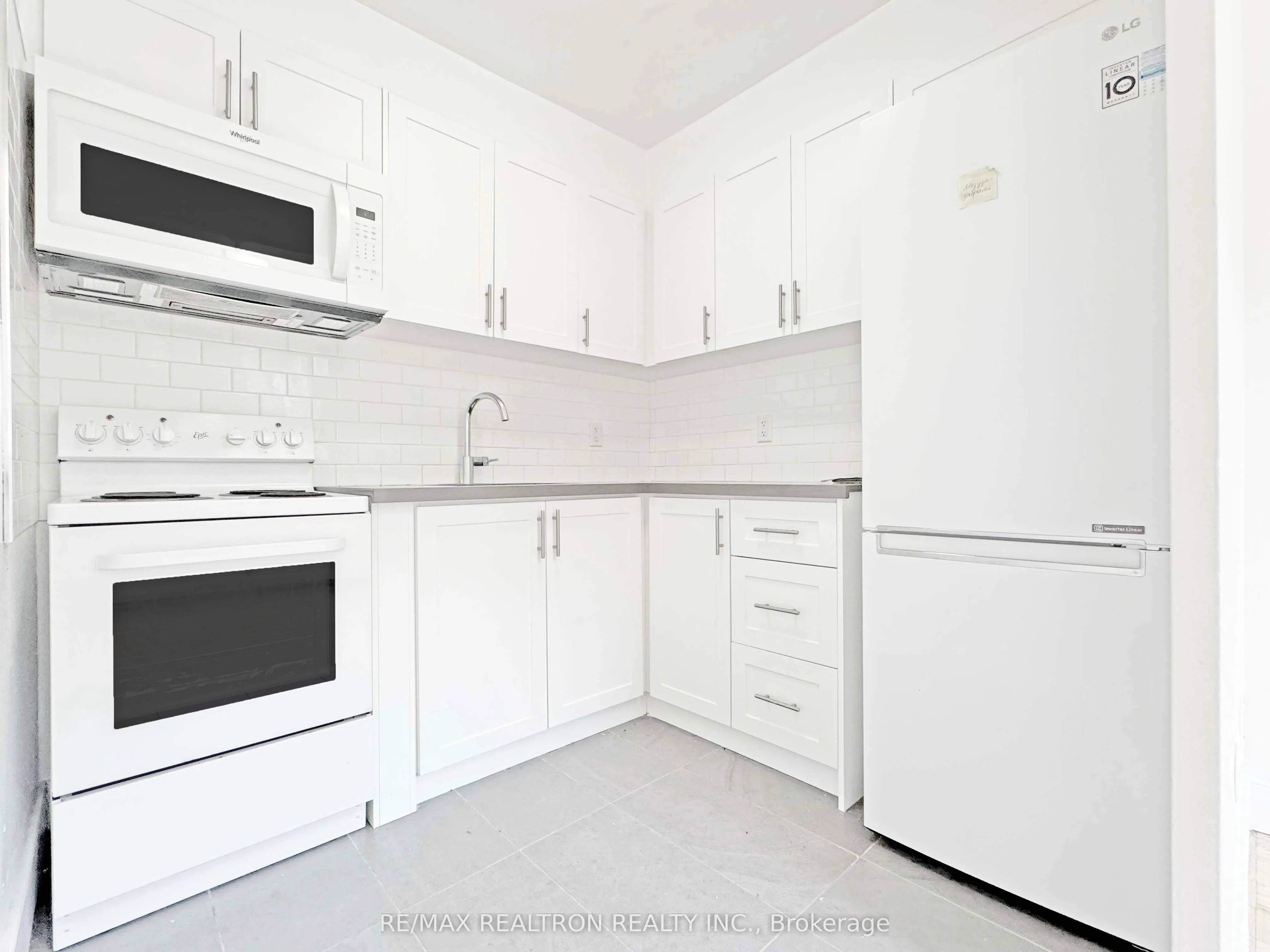 10 Shallmar Boulevard, #205