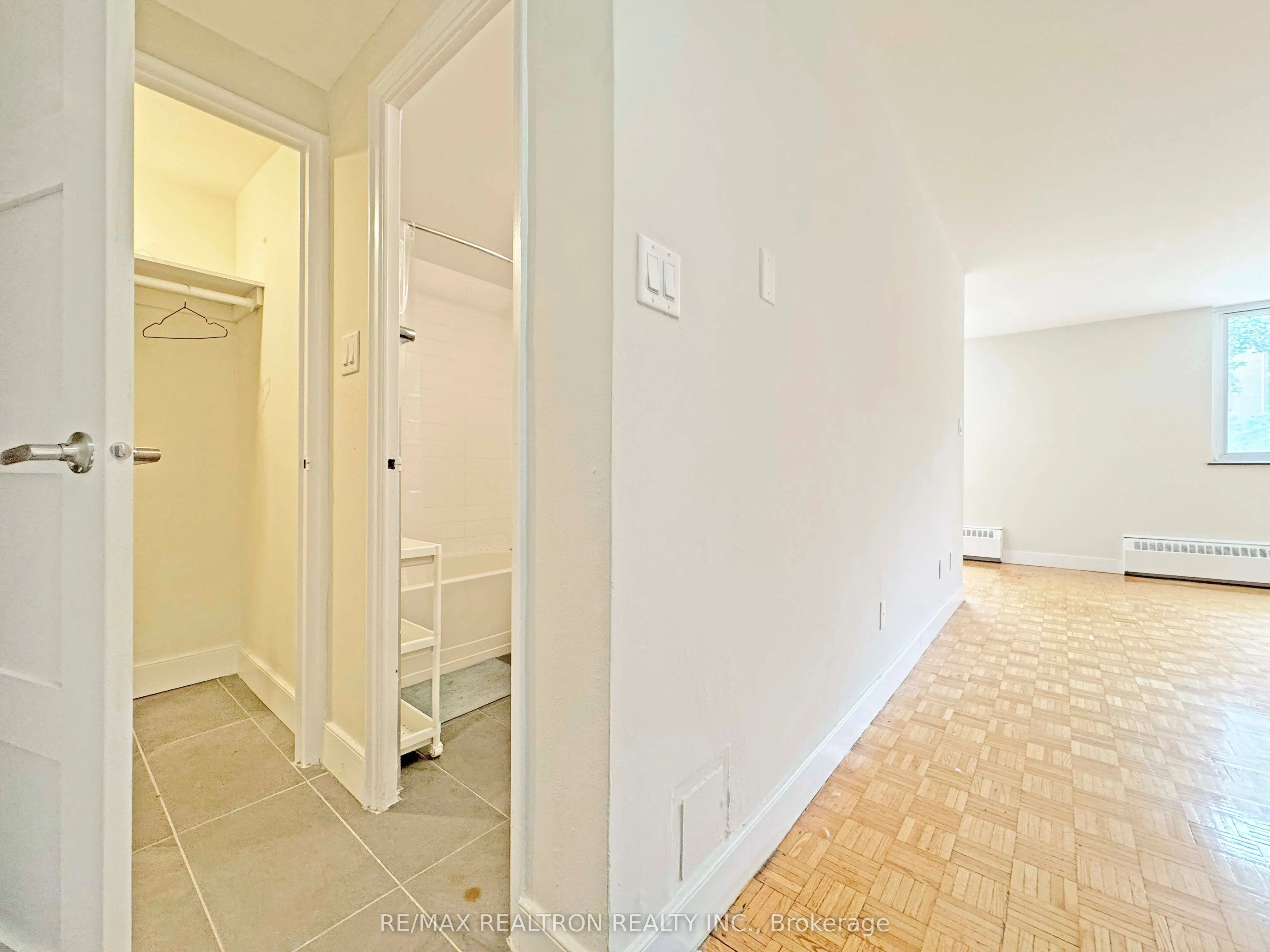 10 Shallmar Boulevard, #205