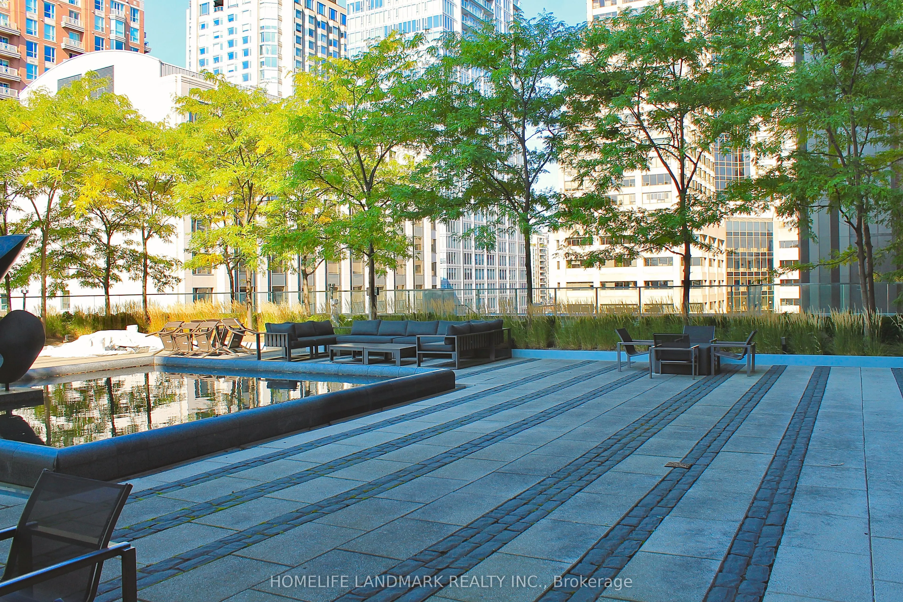 200 Bloor Street W, #702