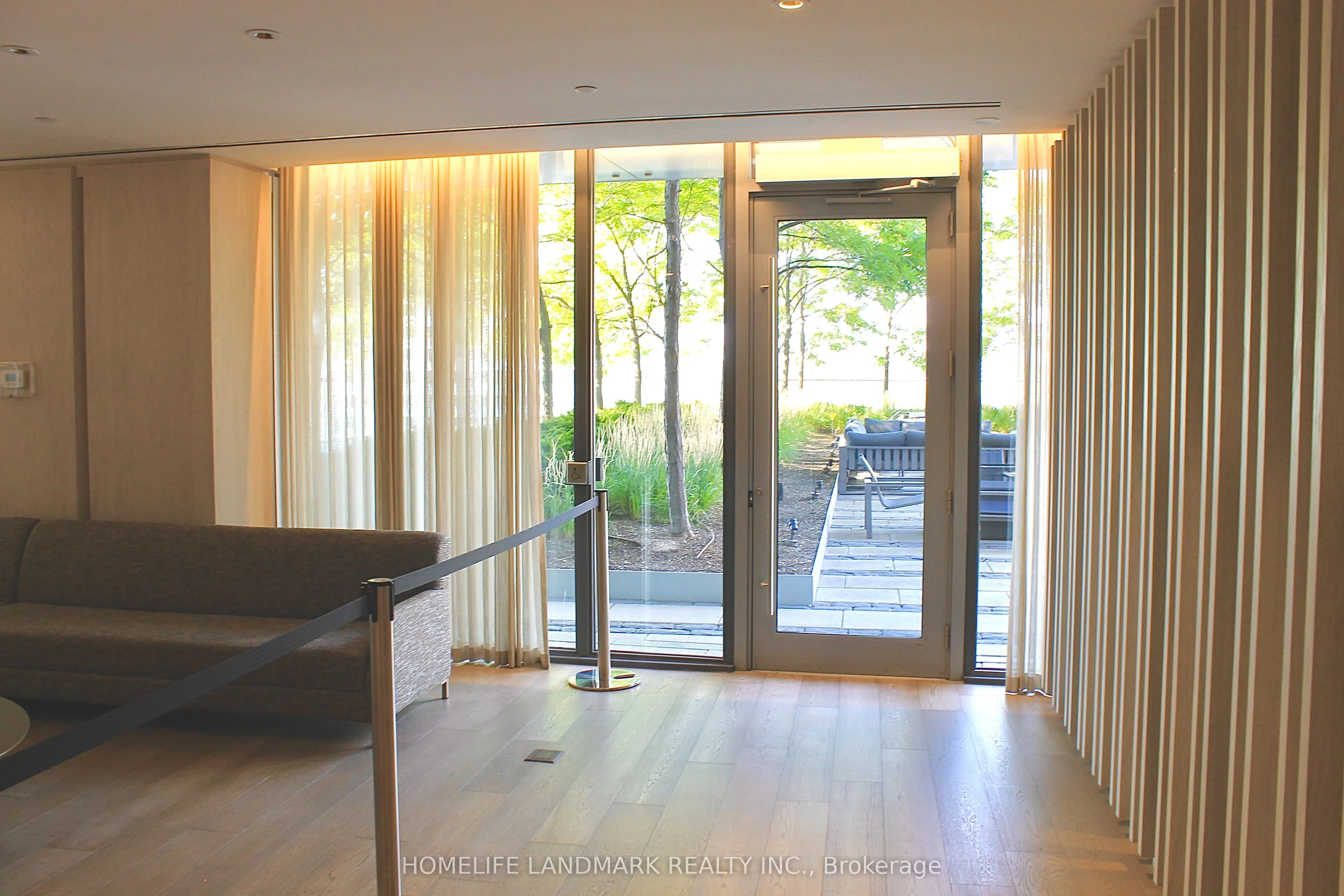 200 Bloor Street W, #702