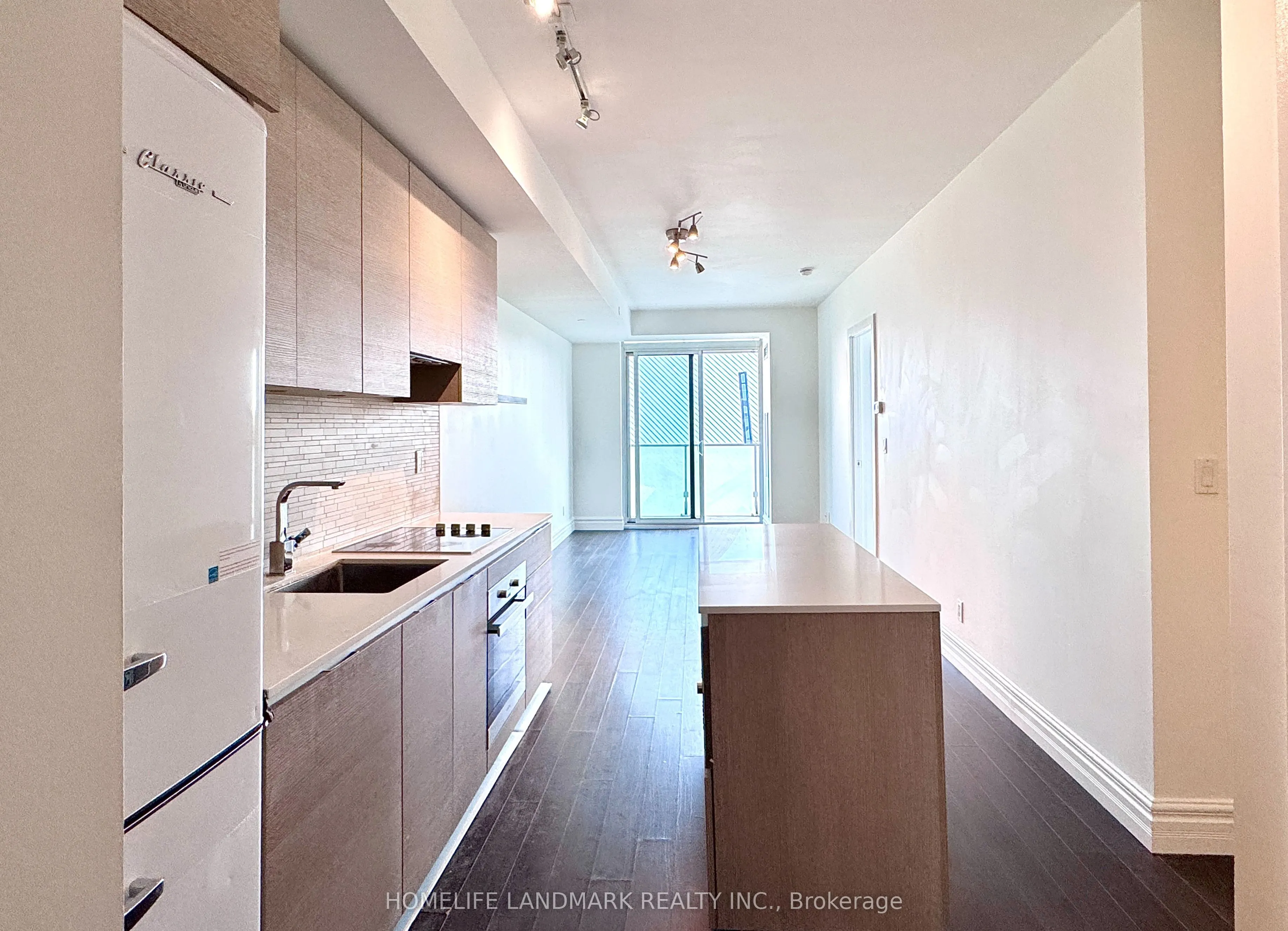 200 Bloor Street W, #702