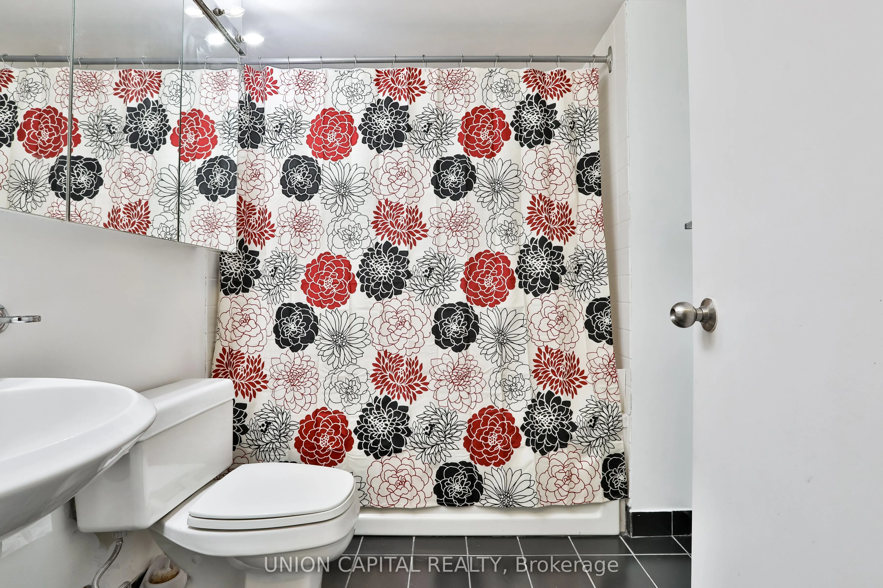 1055 Bay Street, #2209