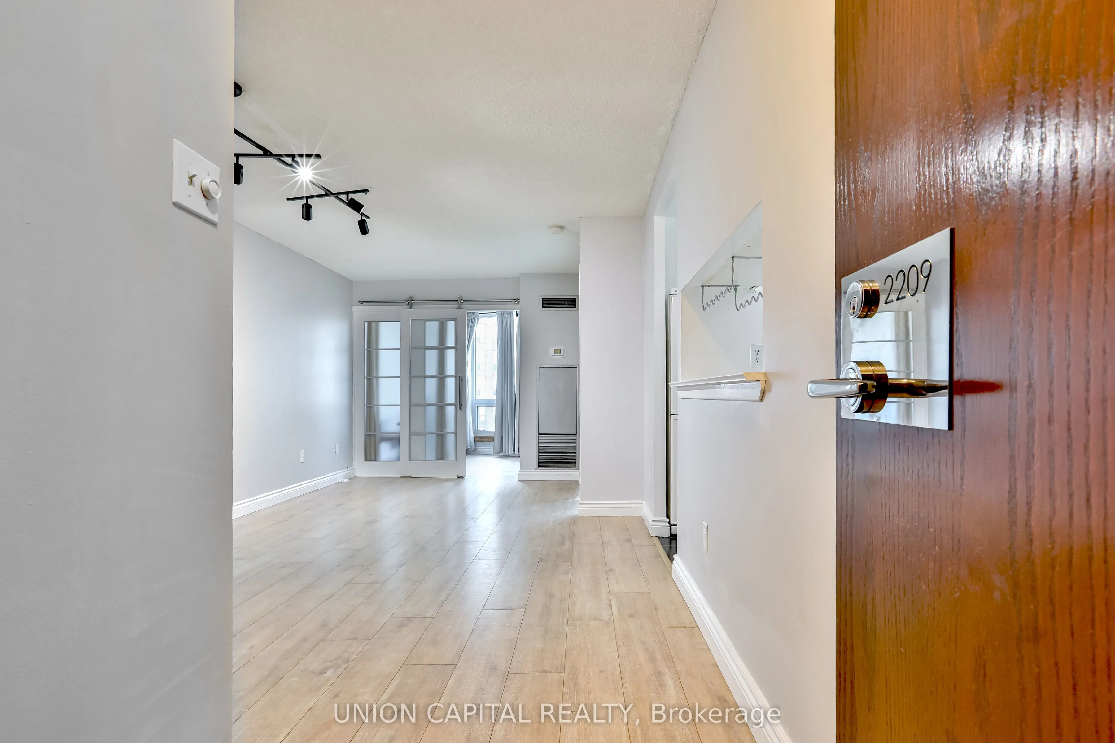 1055 Bay Street, #2209