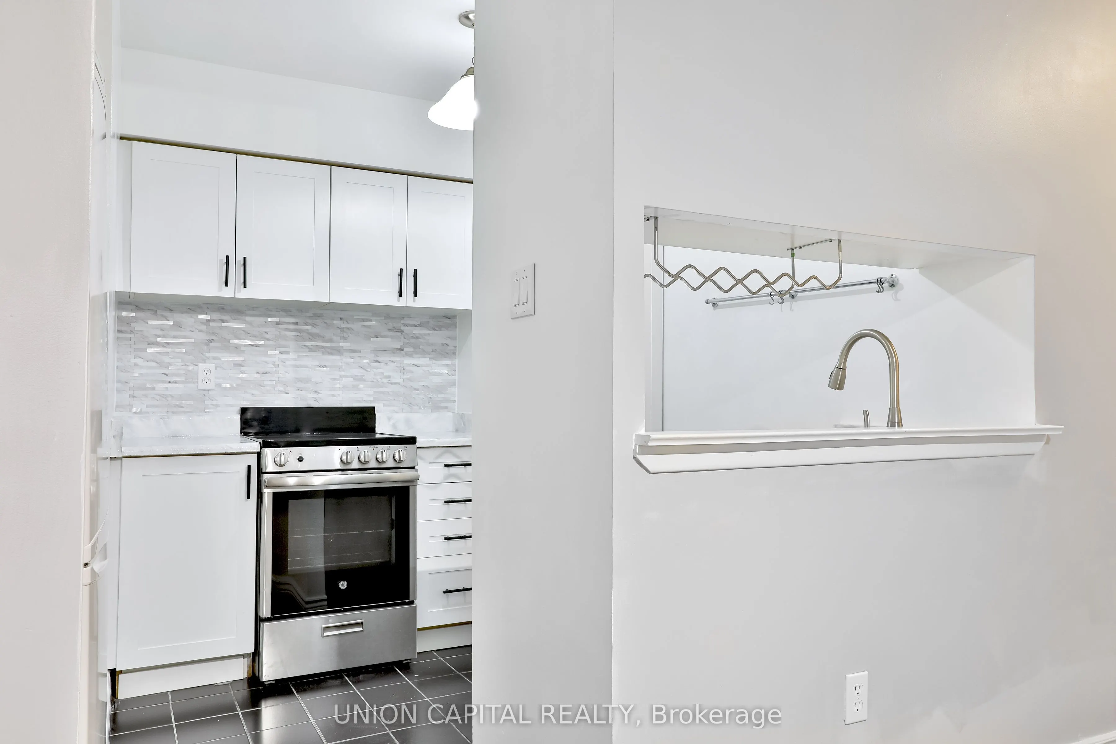 1055 Bay Street, #2209