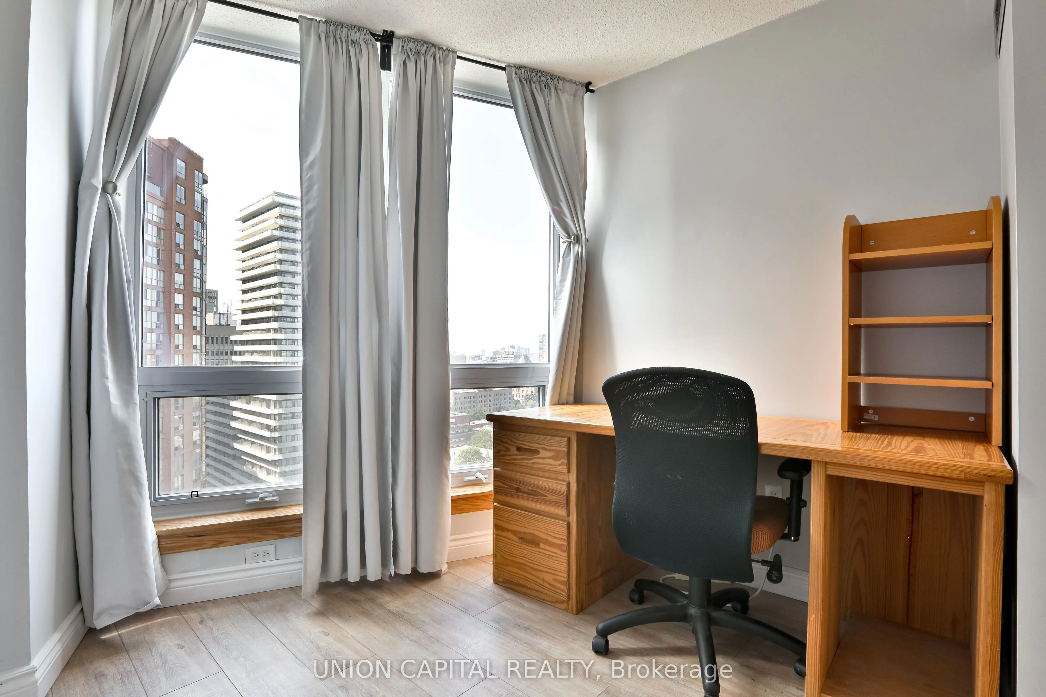 1055 Bay Street, #2209