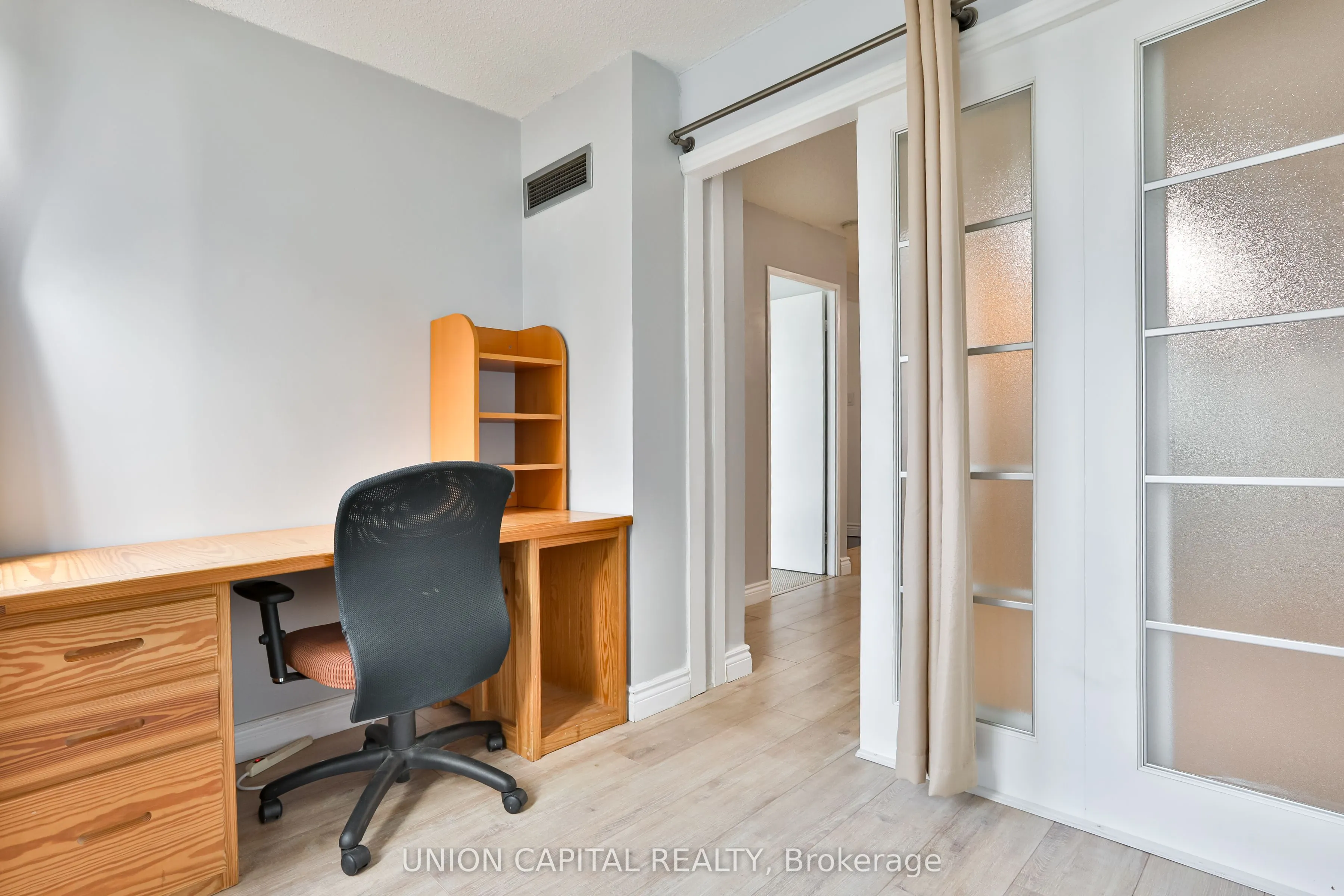 1055 Bay Street, #2209