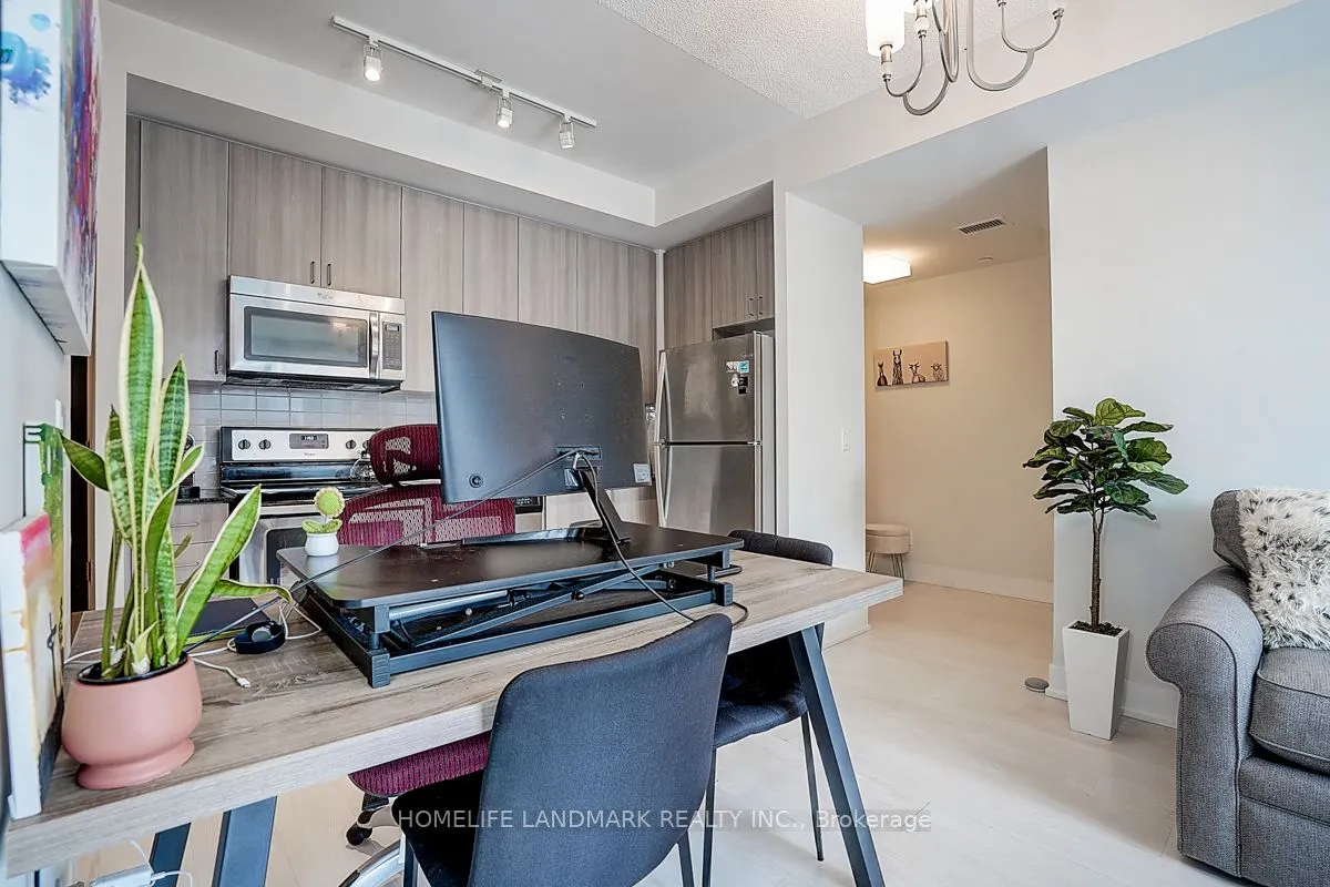 68 Merton Street, #901