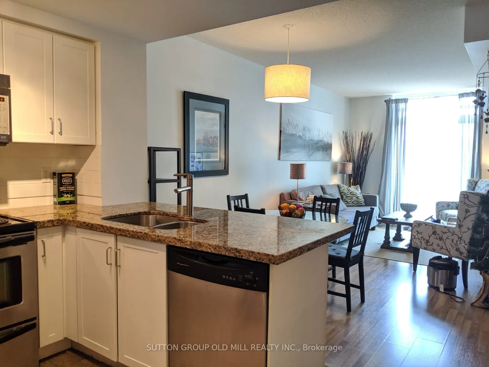 212 Eglinton Avenue E, #1506