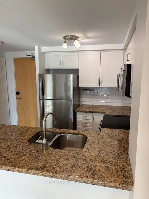 212 Eglinton Avenue E, #1506