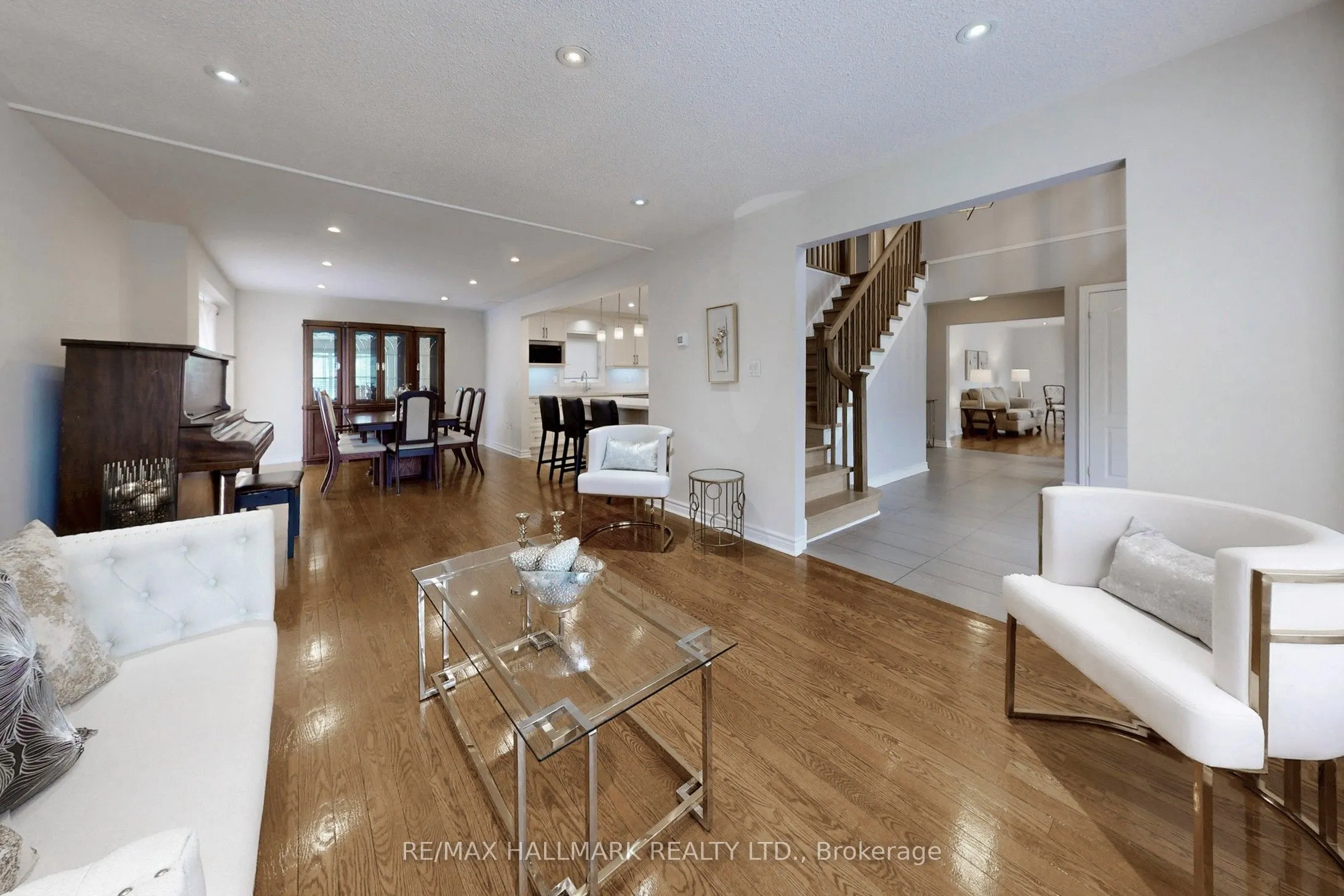 2 Butterfield Drive