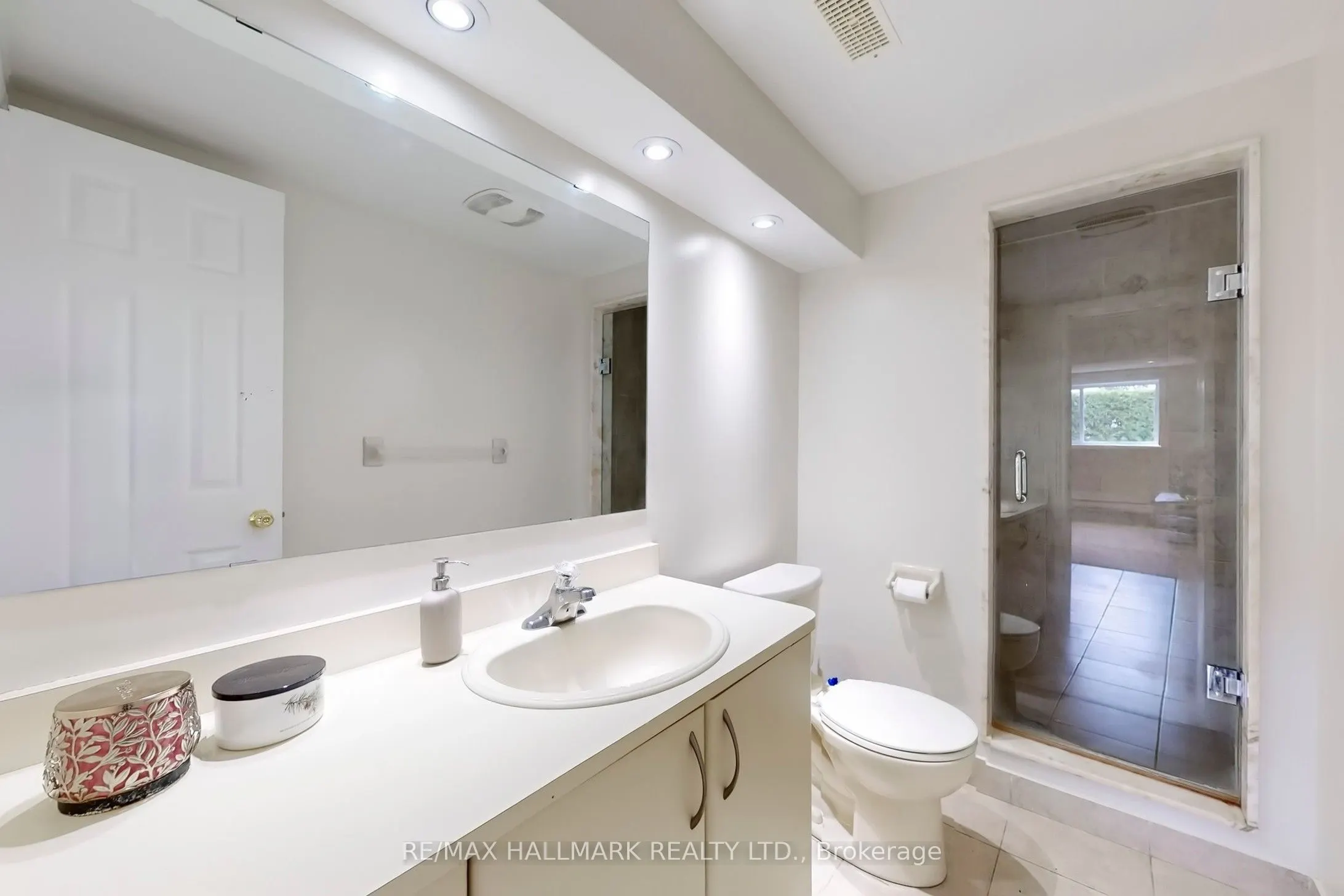 2 Butterfield Drive