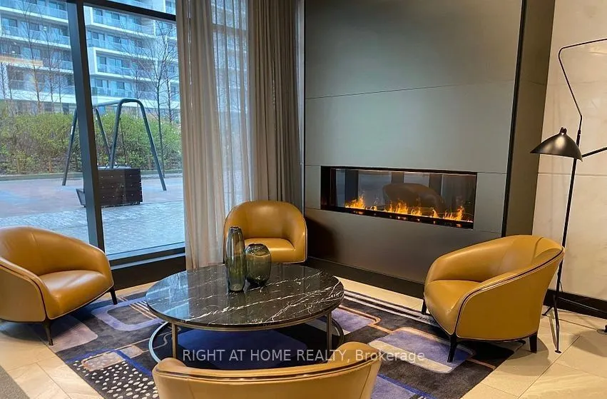 1 Edgewater Dr Drive, #422