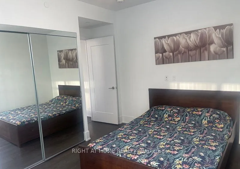 1 Edgewater Dr Drive, #422